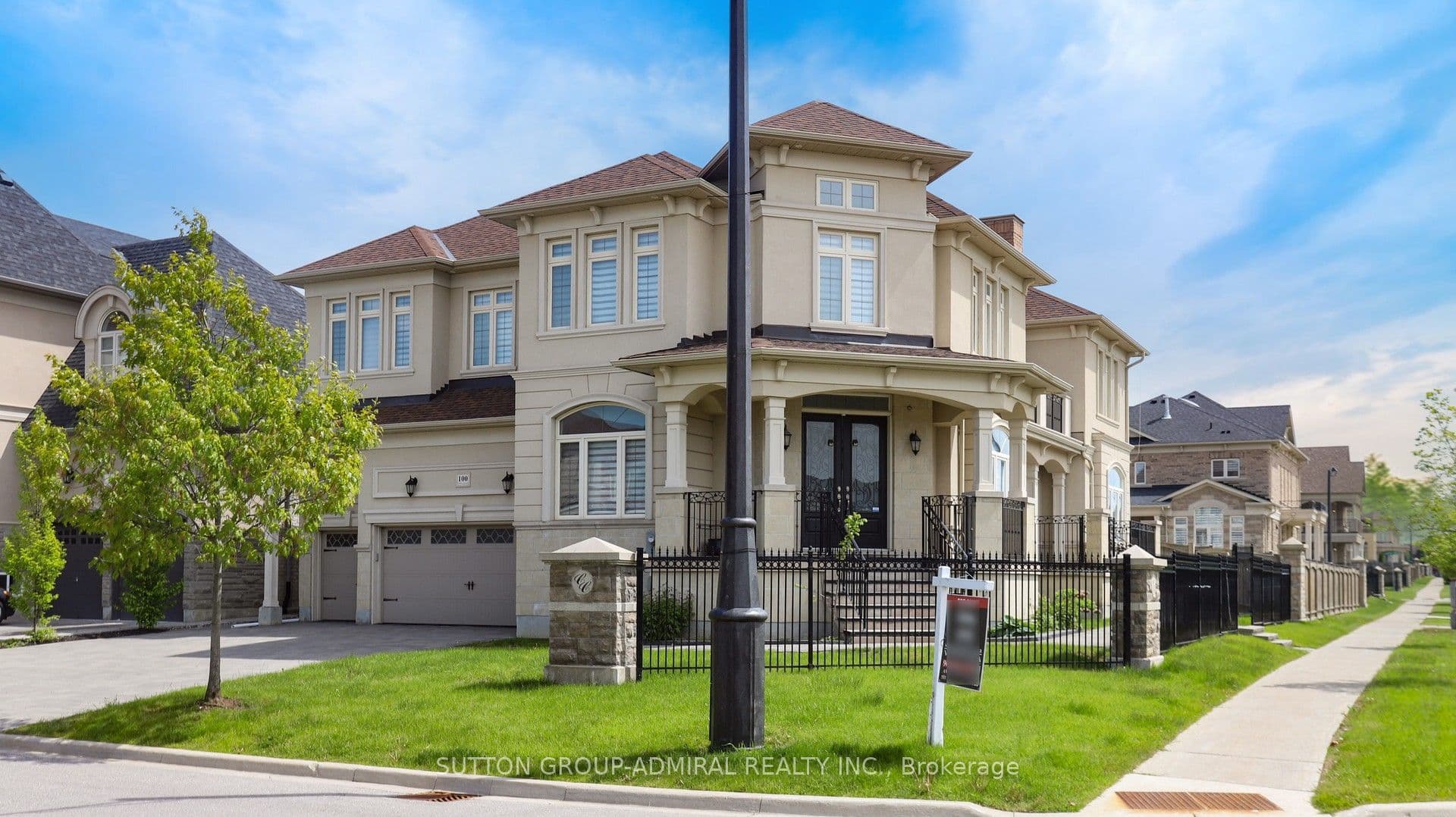 100 Virtue Crescent, Vaughan, ON L4H 4C3