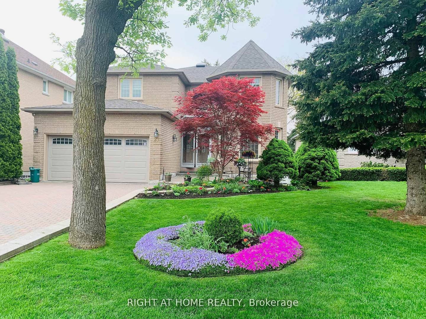 27 Addison Street, Richmond Hill, ON L4C 9N1