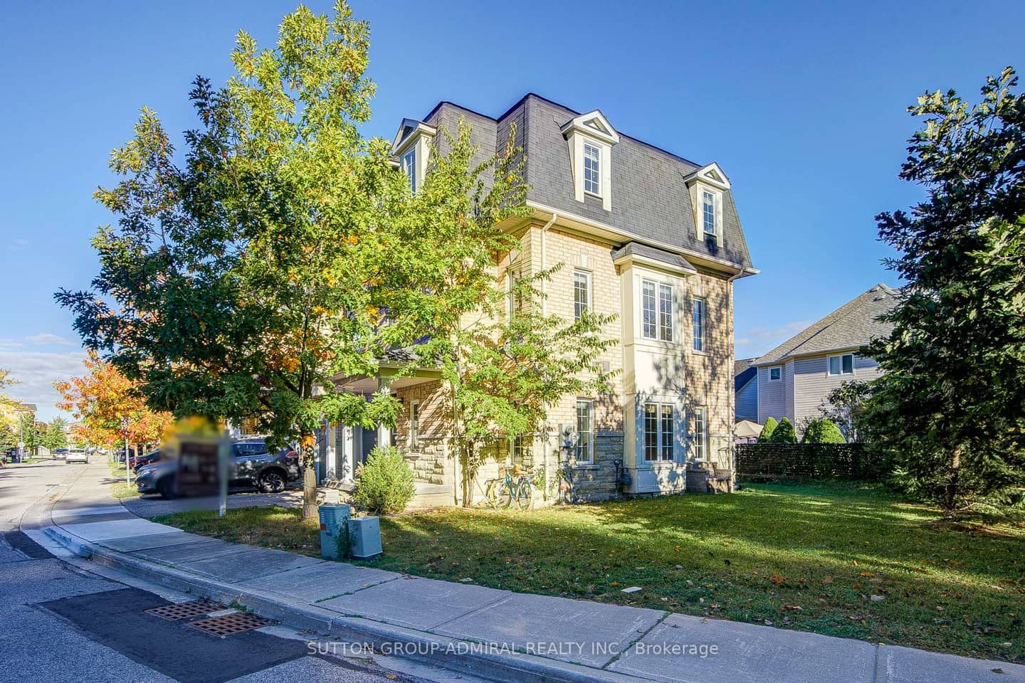 15 Old Colony Road 2, Richmond Hill, ON L4E 4L5