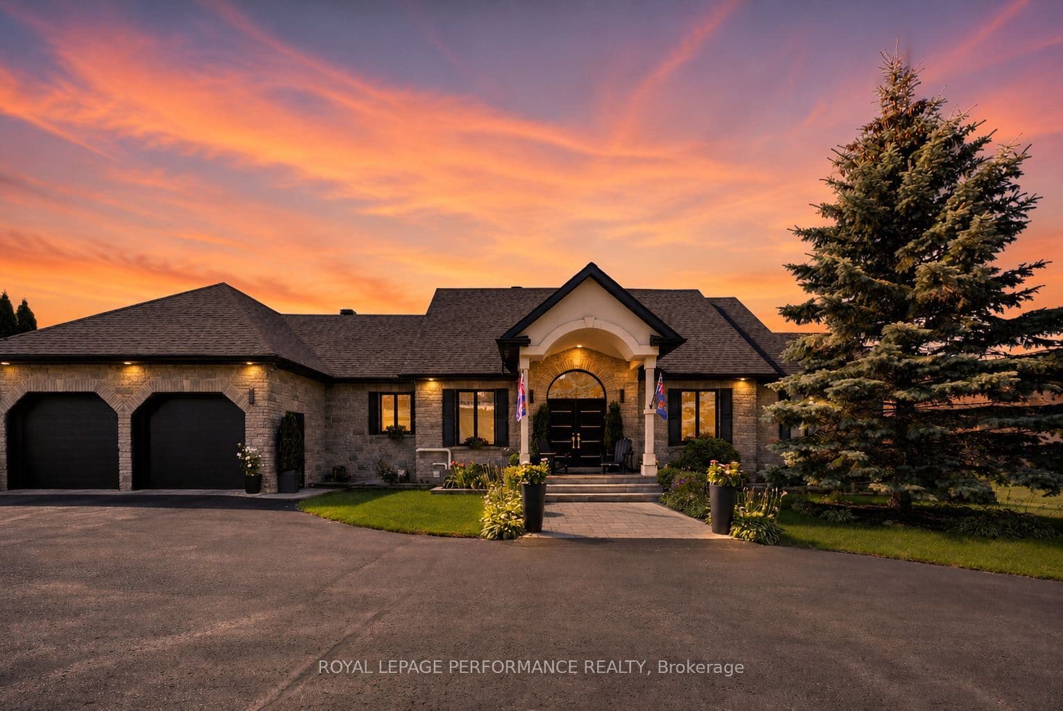 18734 COUNTY 2 Road, South Glengarry, ON K6H 5R5
