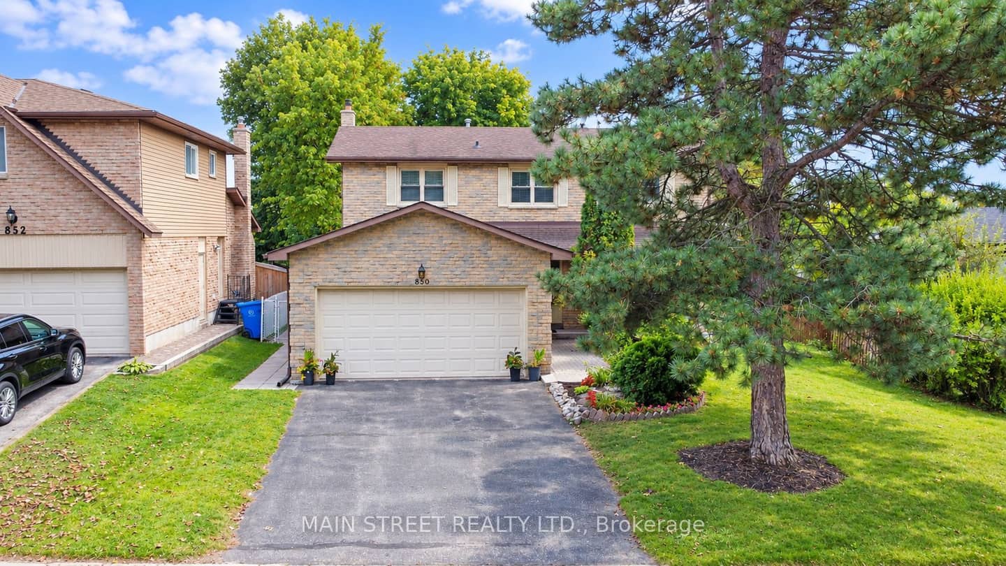 850 Arnold Crescent, Newmarket, ON L3Y 2E2