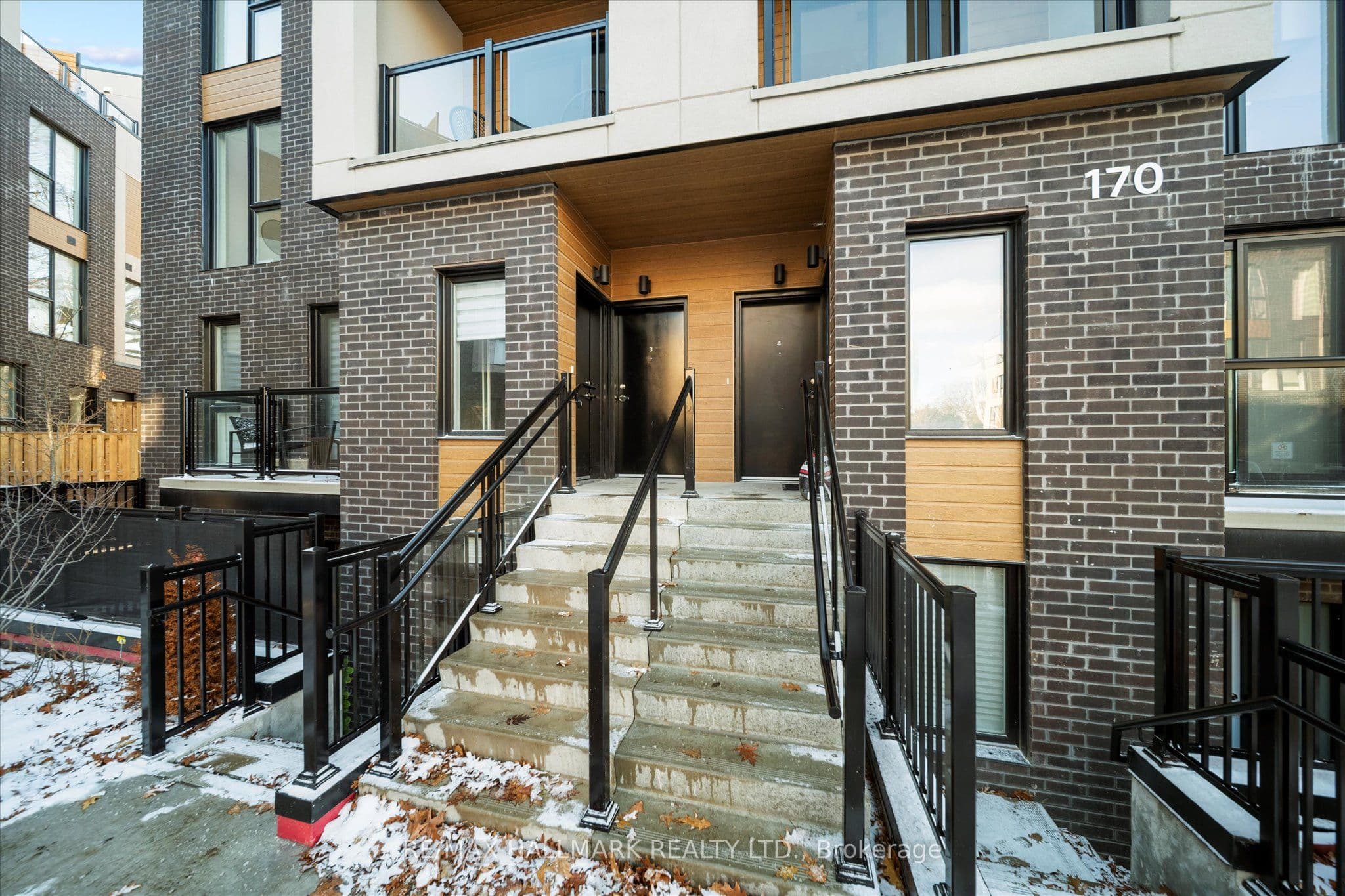 170 Clonmore Drive 13, Toronto, ON M1N 1Y1