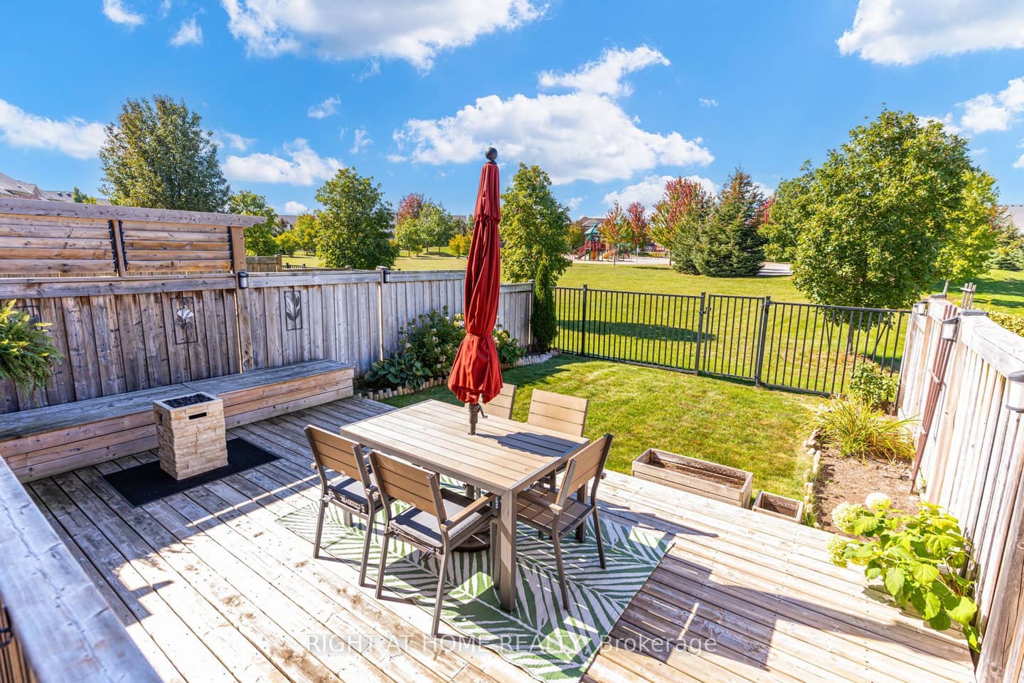 27 Fallis Crescent, Caledon, ON L7C 3R5