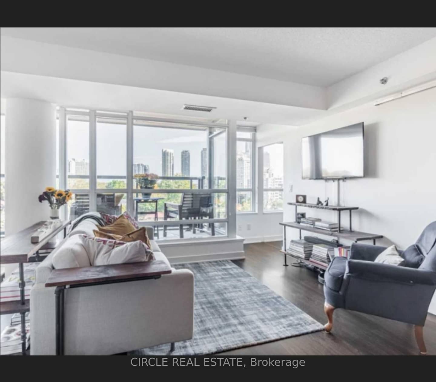11 Superior Ave Avenue, Toronto, ON M8V 0A7