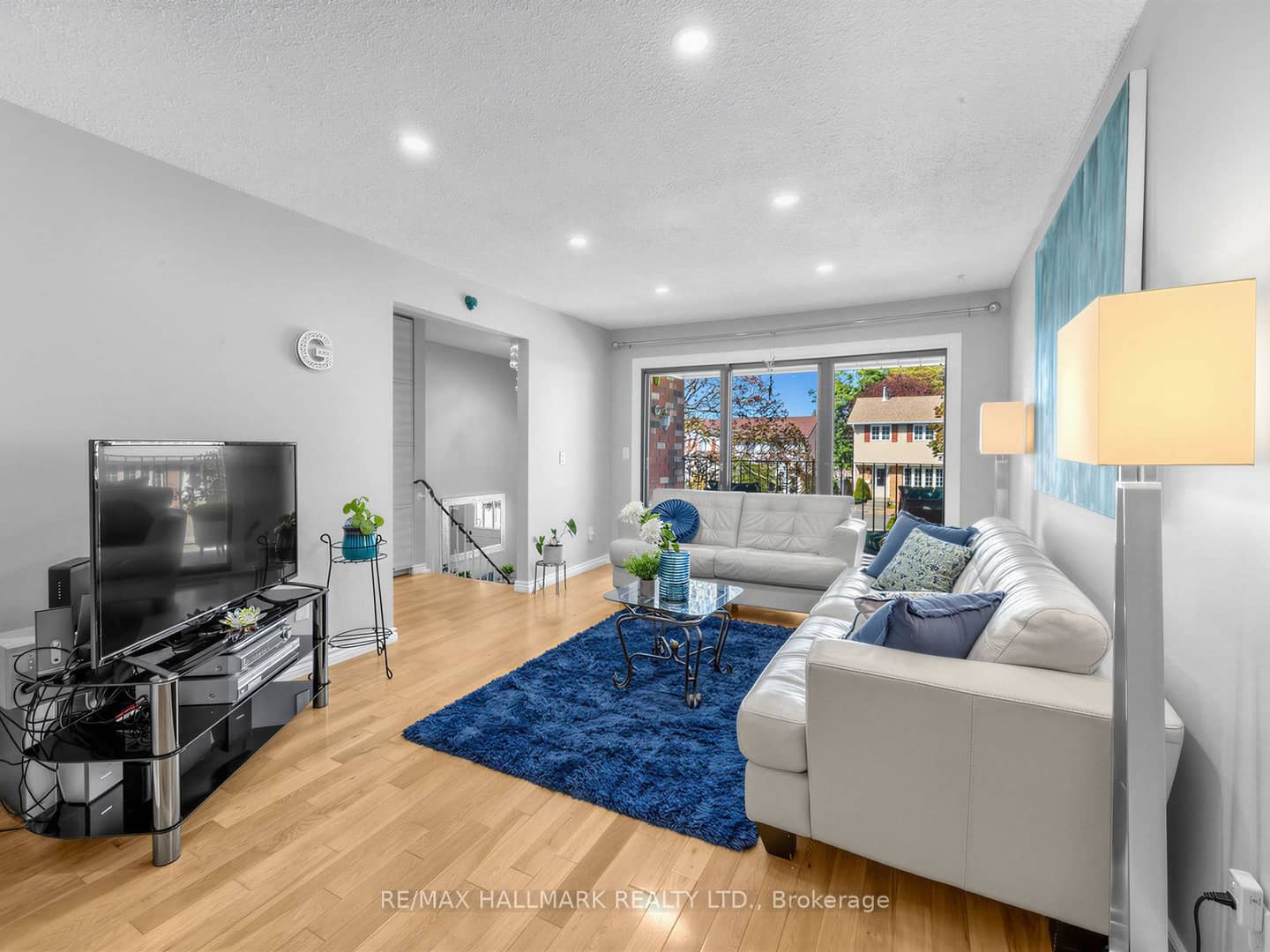 1333 Cherrydown Drive, Oshawa, ON L1H 8C8