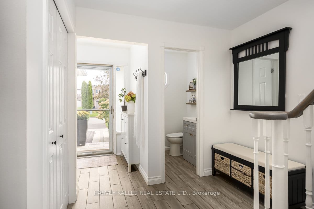 247 Overbank Drive, Oshawa, ON L1J 7X1
