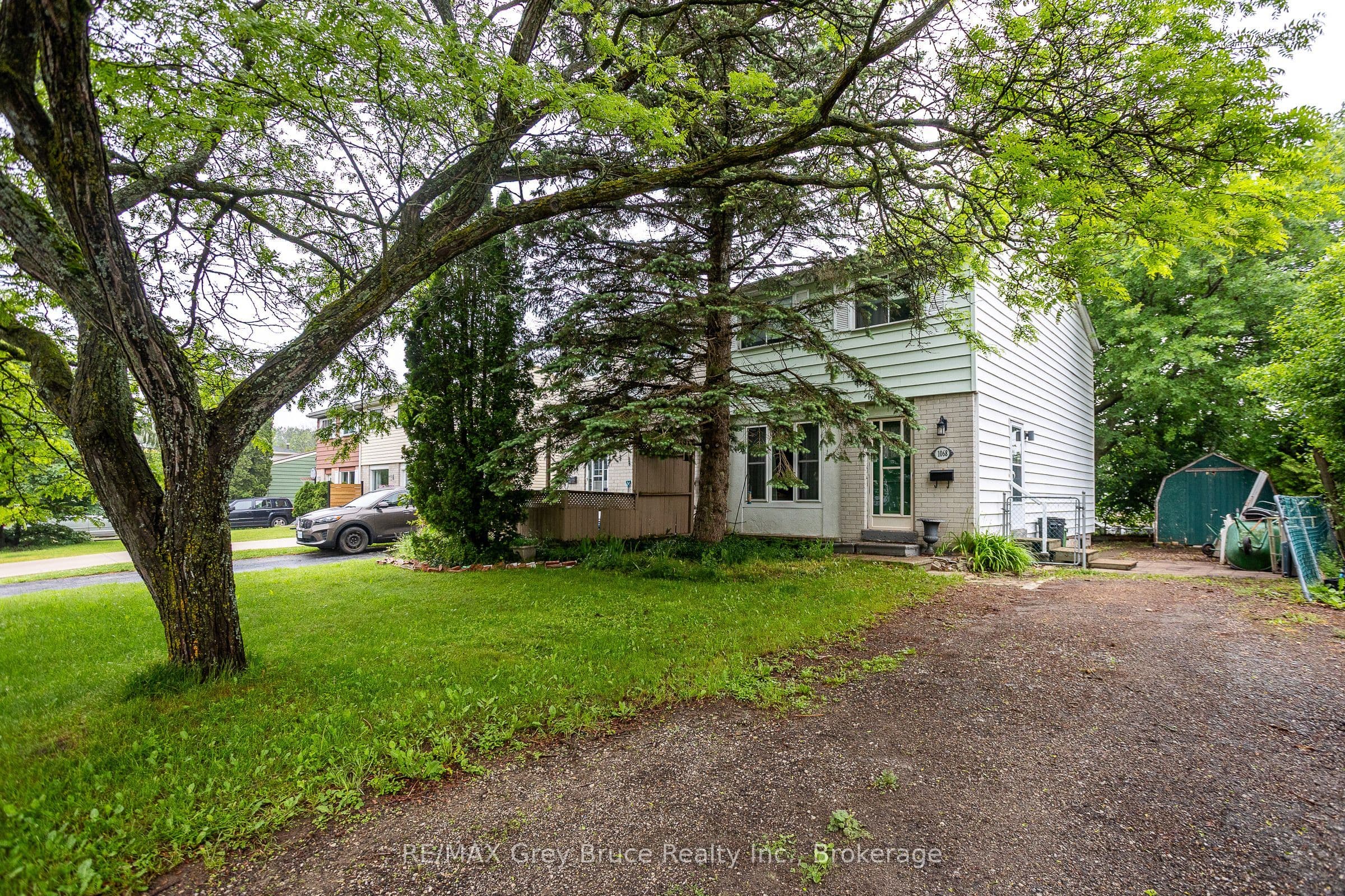 1068 11th Street E, Owen Sound, ON N4K 5V6