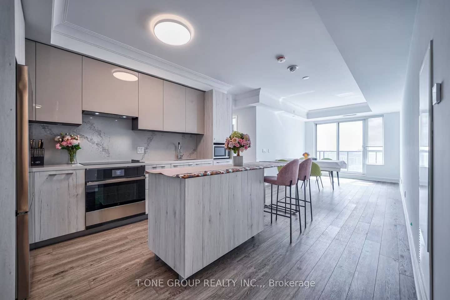 8 Water Walk Drive 2701, Markham, ON L3R 6L4