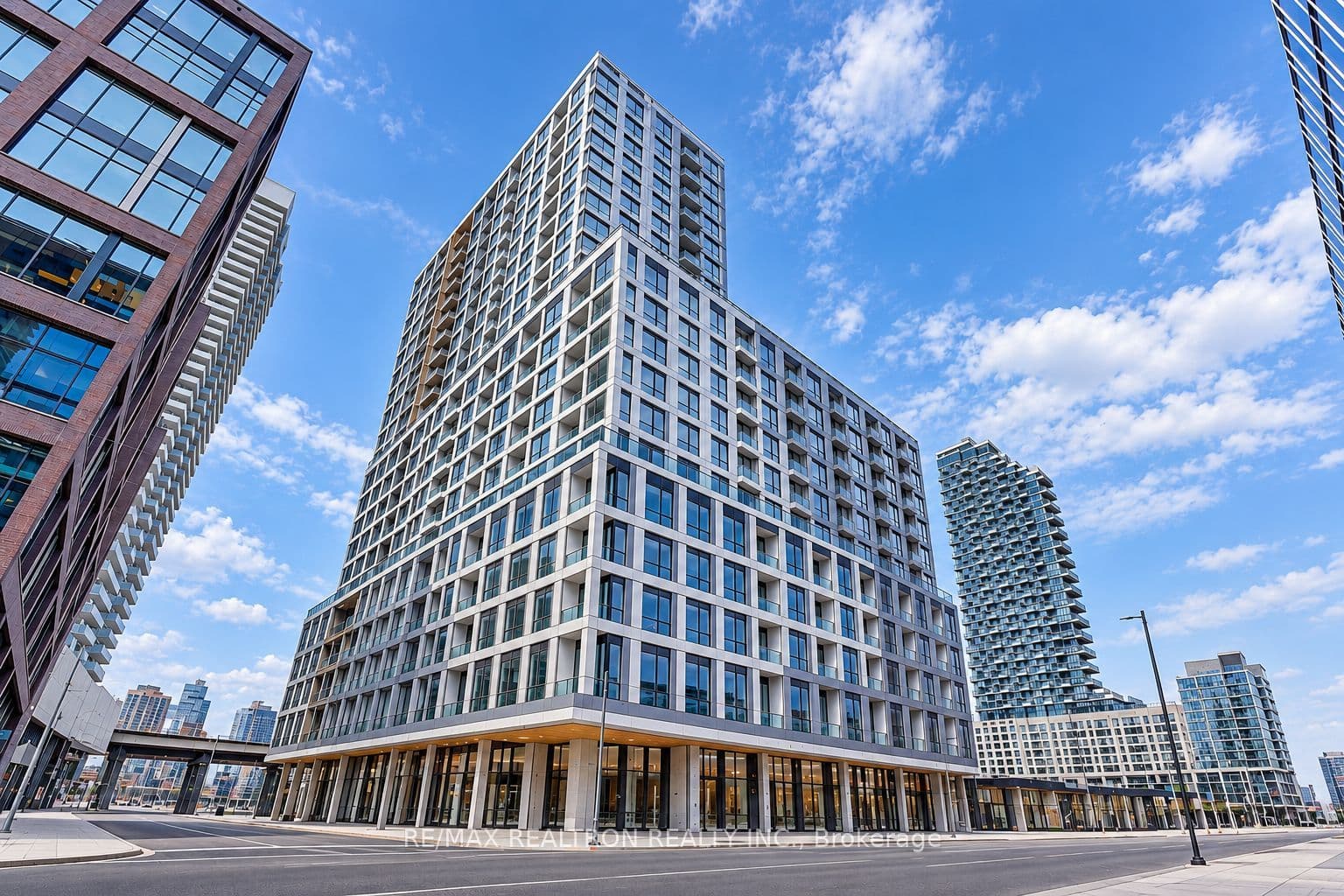 15 Richardson Street 705, Toronto, ON M5A 0Y5