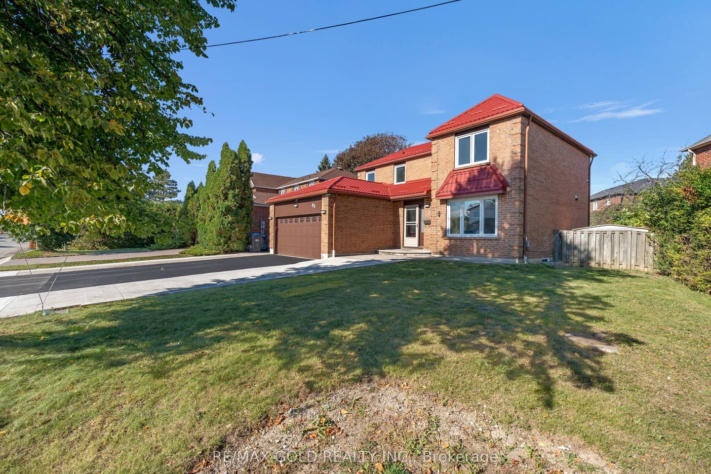 45 Parkside Drive, Brampton, ON L6Y 2H1