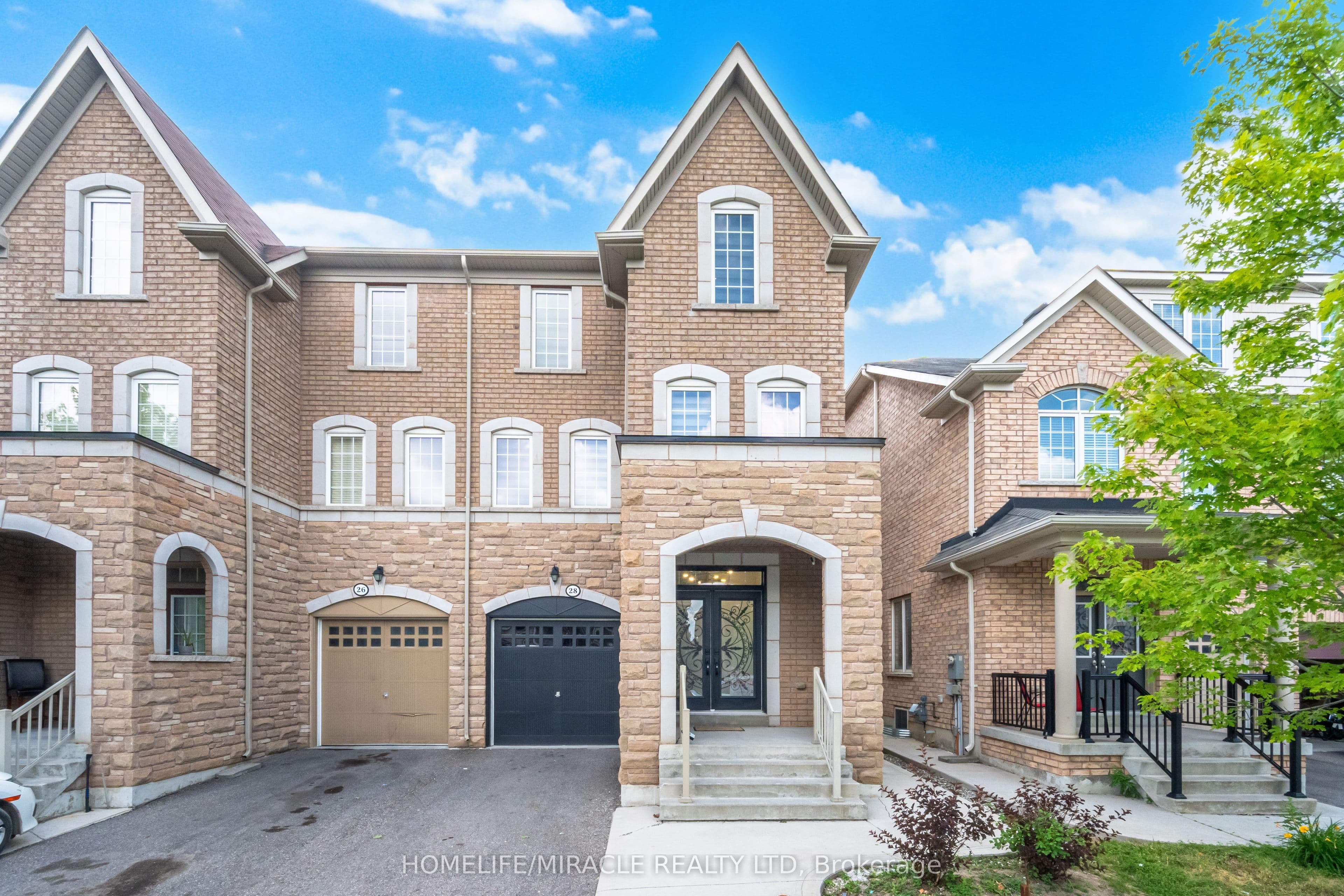 28 Sussexvale Drive, Brampton, ON L6R 3S1