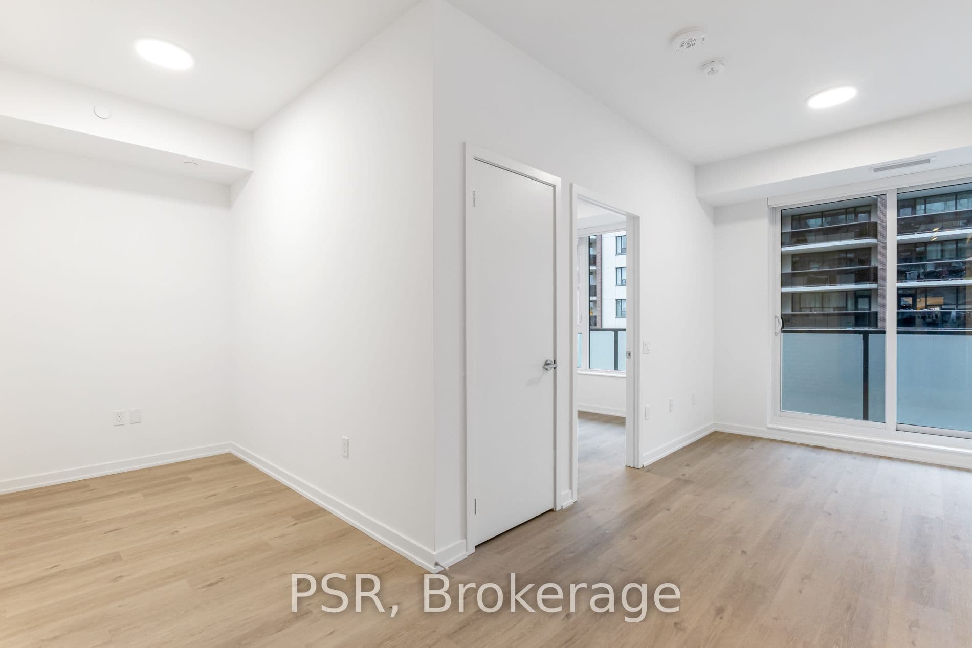 4365 Bloor Street W 528, Toronto, ON M9C 1R3