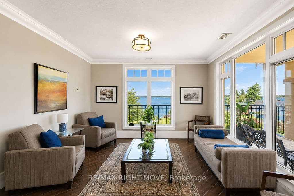 140 Cedar Island Road 102, Orillia, ON L3V 1T1