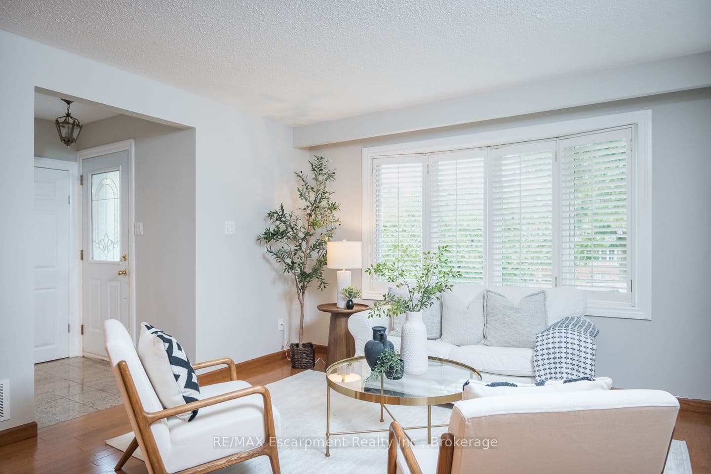 1237 REDBANK Crescent, Oakville, ON L6H 1Y4