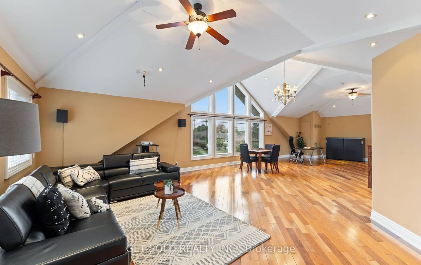 19 Feller Road, Toronto, ON M9R 3R9