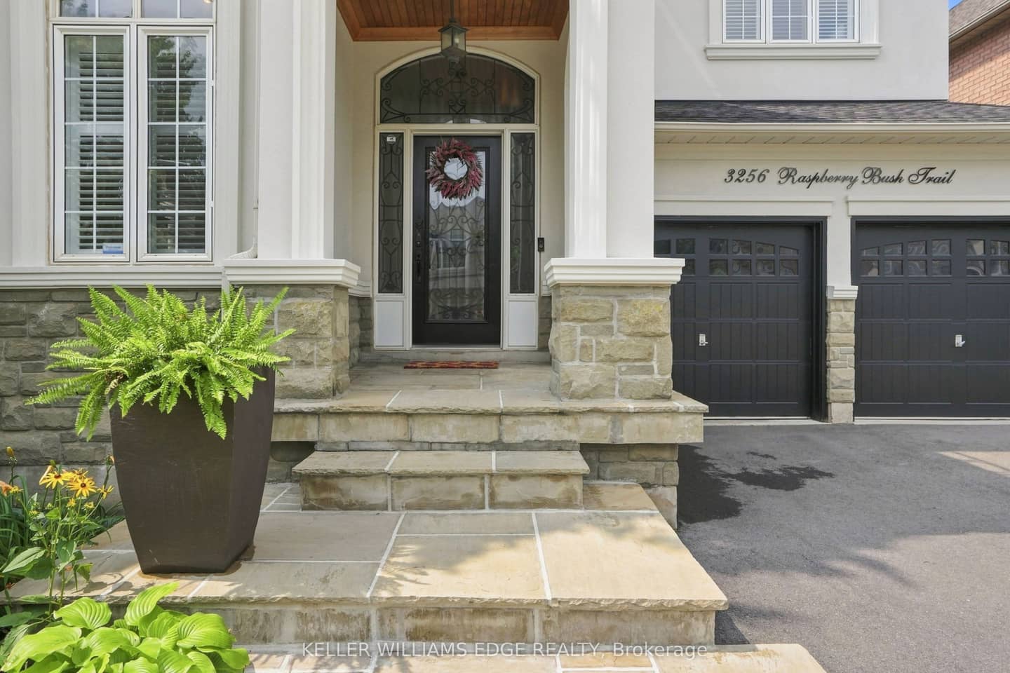 3256 Raspberry Bush Trail, Oakville, ON L6L 6V6