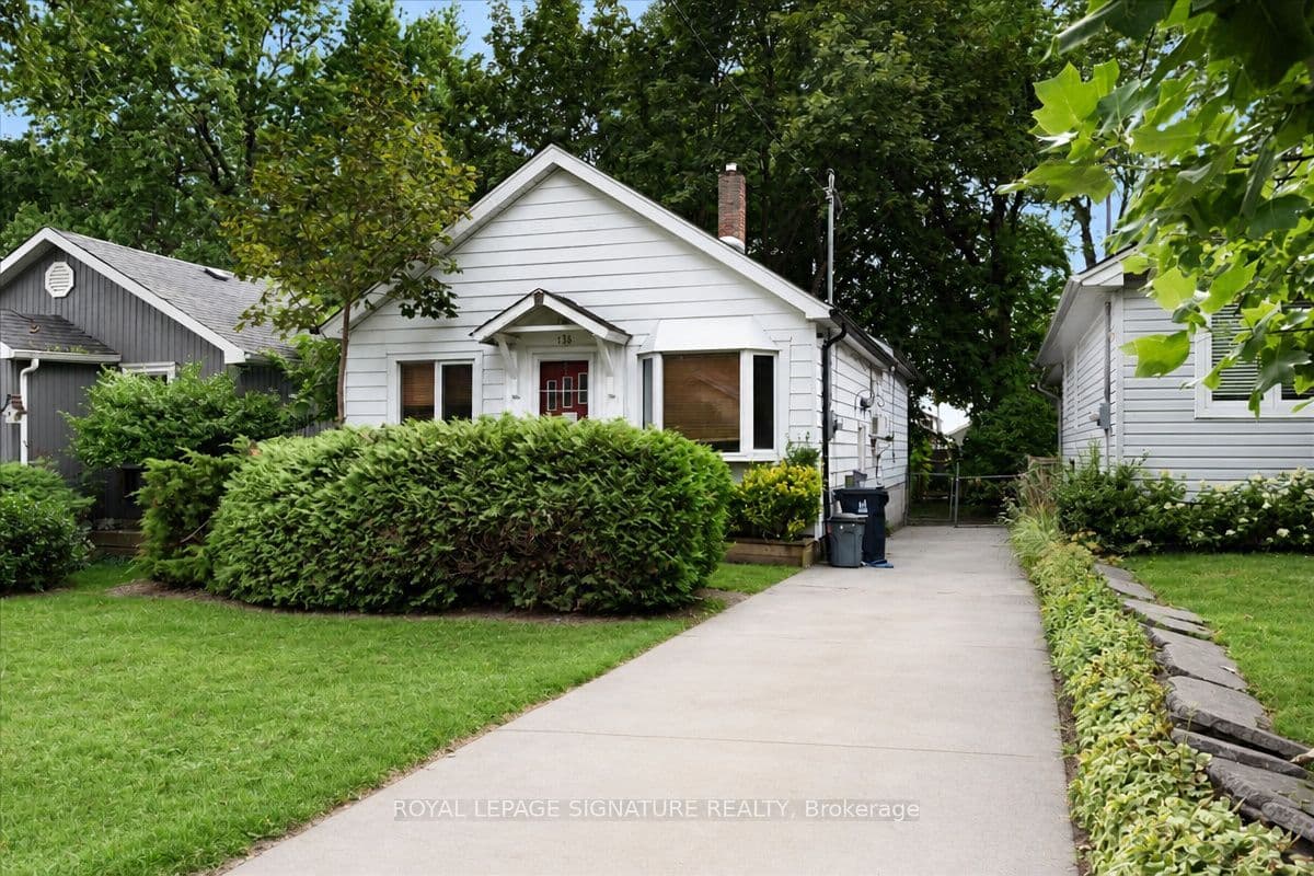 138 Gradwell Drive, Toronto, ON M1M 2N2