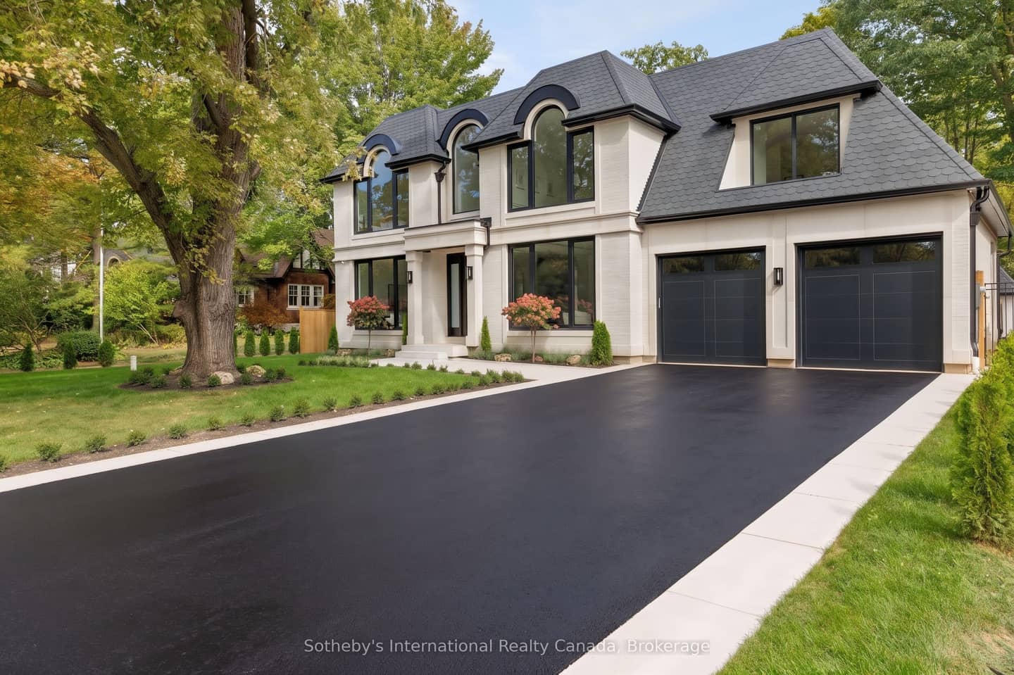 123 Tavistock Square, Oakville, ON L6K 2V1
