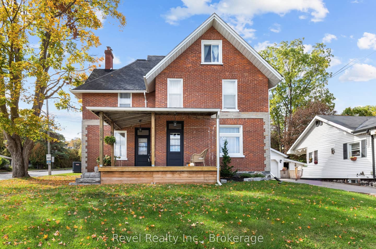 15578 Simcoe Street, Scugog, ON L9L 1M2