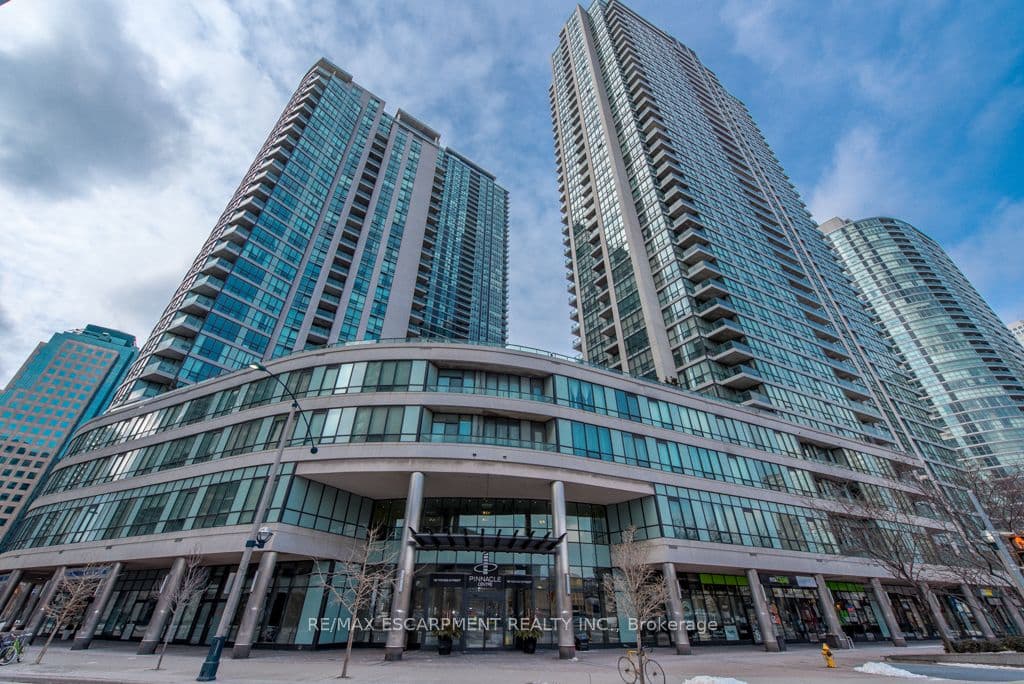 16 Yonge Street 2903, Toronto, ON M5E 2A1