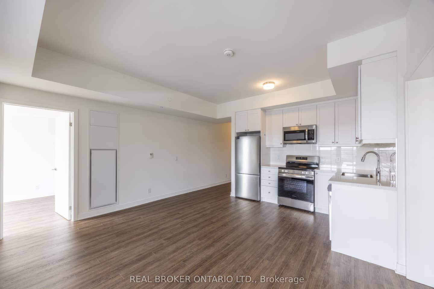51 Clarington Boulevard 402, Clarington, ON L1C 7J8