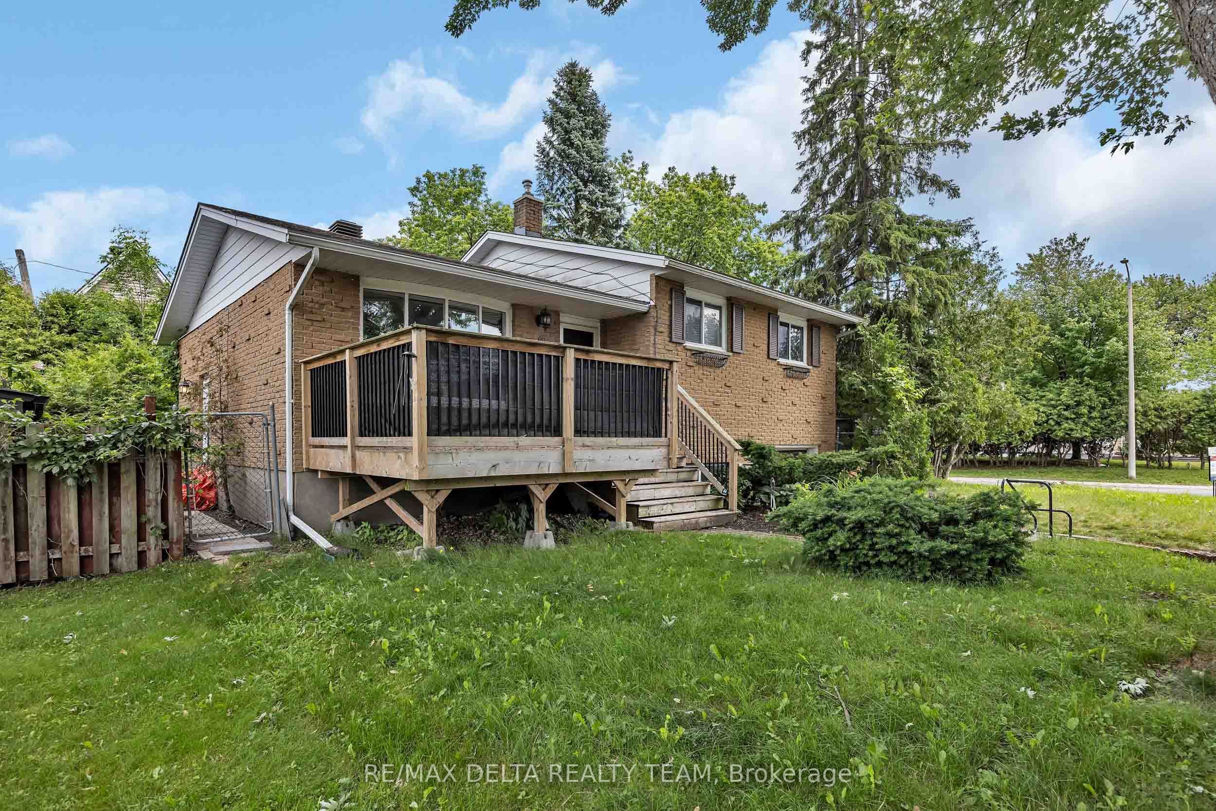 841 Balsam Drive, Orleans - Cumberland and Area, ON K1E 1B8