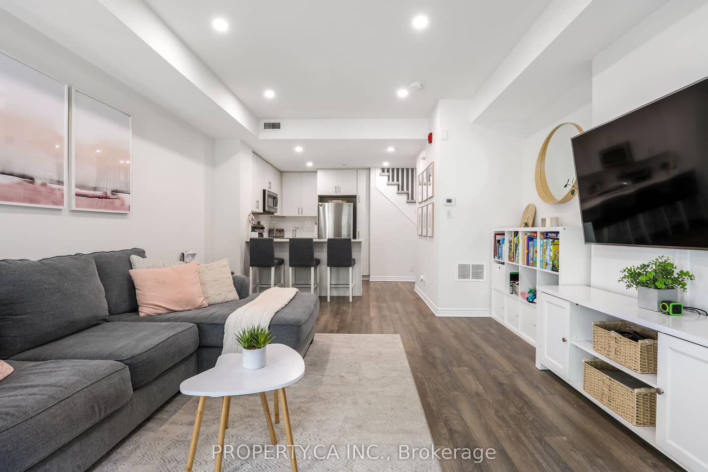 100 Long Branch Avenue 13, Toronto, ON M8W 0A9