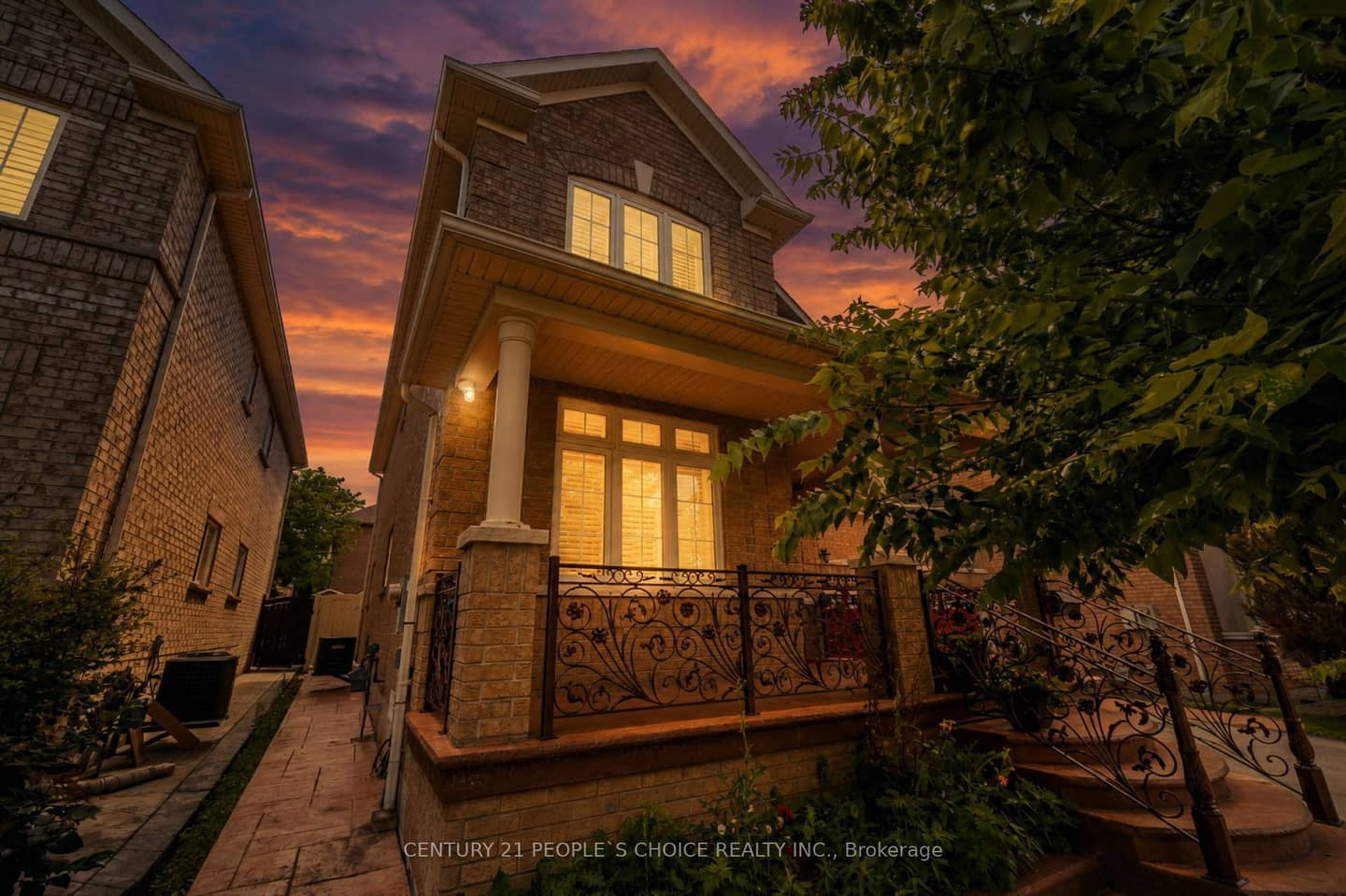 233 Vellore Avenue, Vaughan, ON L4H 3A1