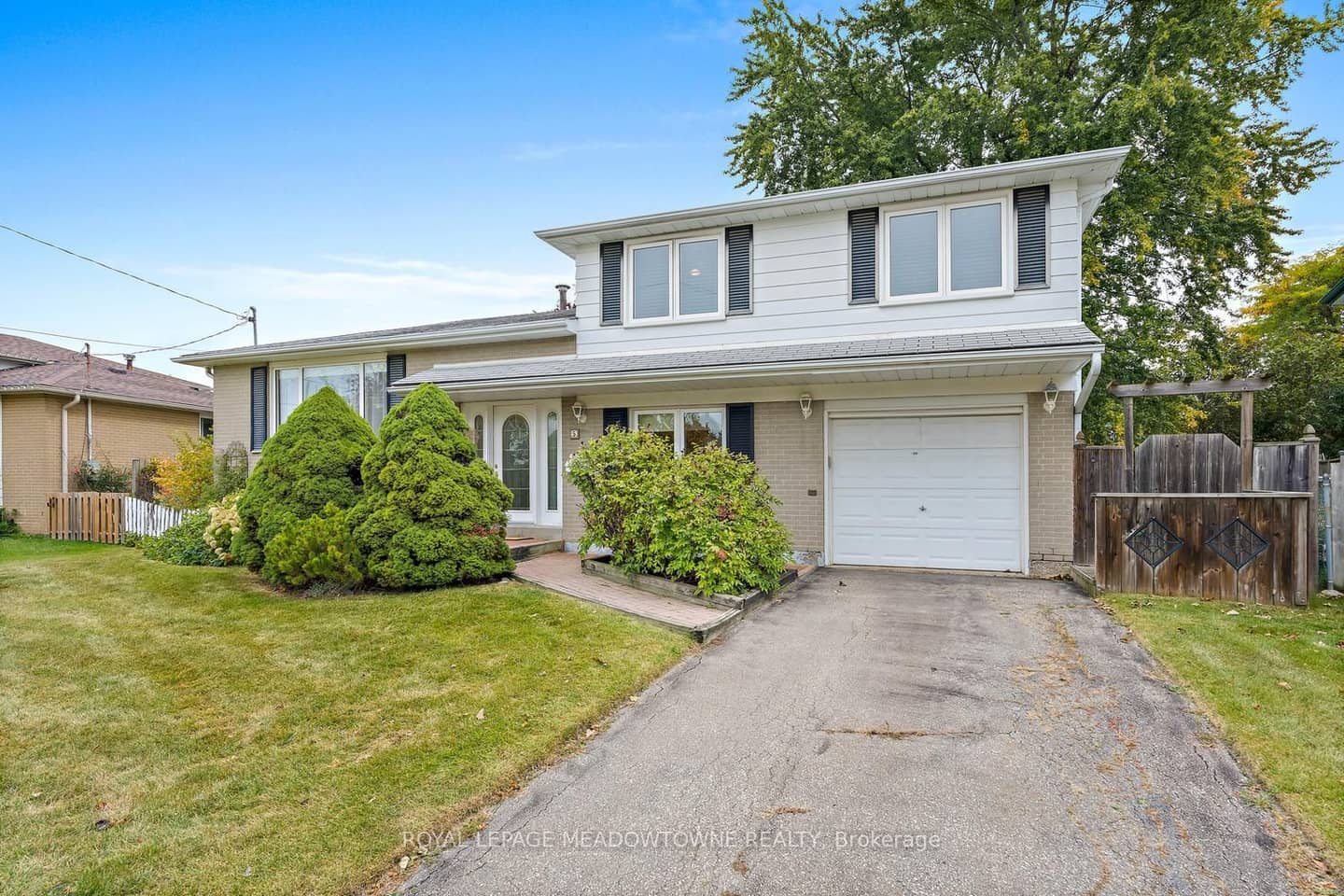 5 Lucinda Place, Halton Hills, ON L7G 1J8