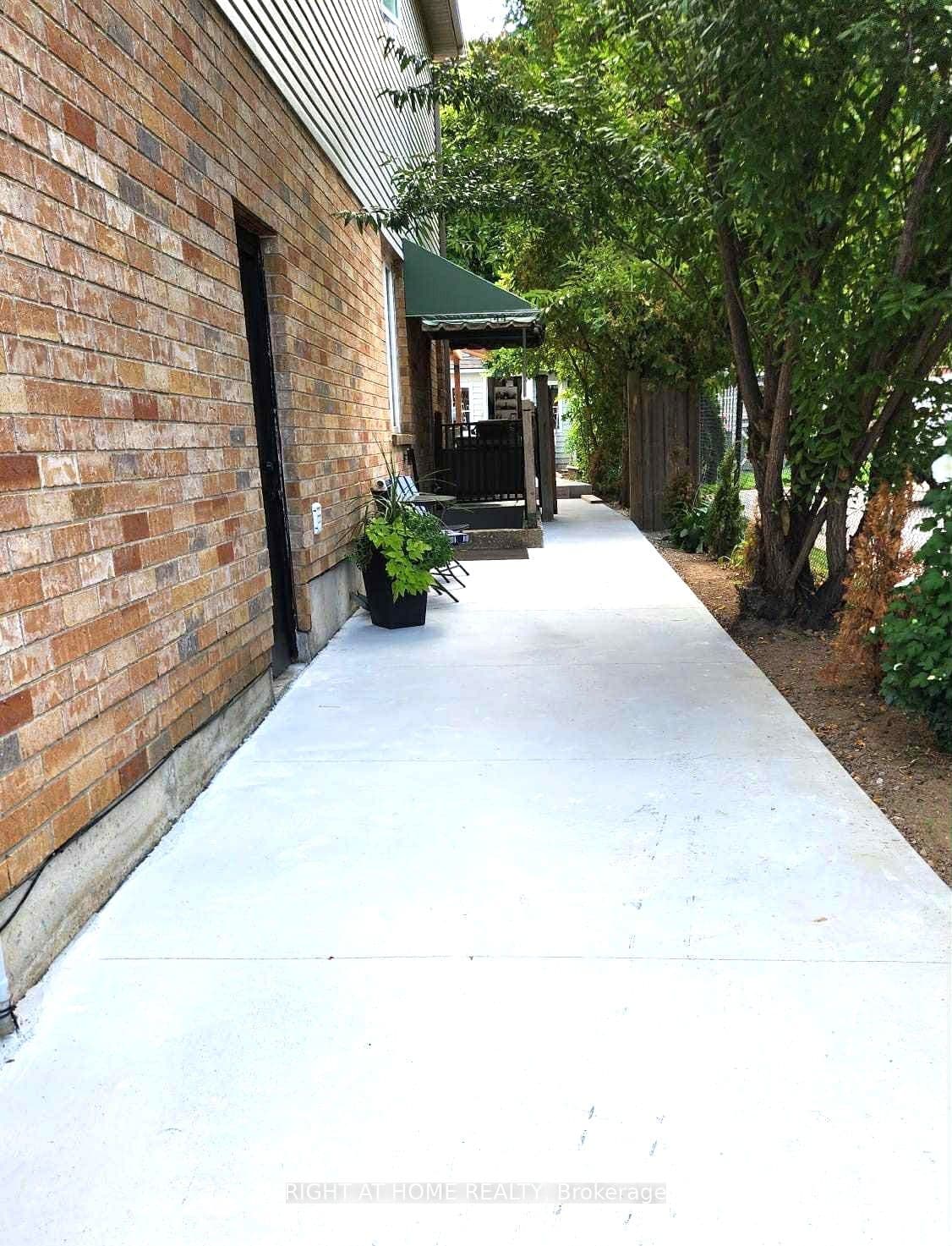 44 Meadowlands Boulevard BASEMENT, Hamilton, ON L9K 1H8