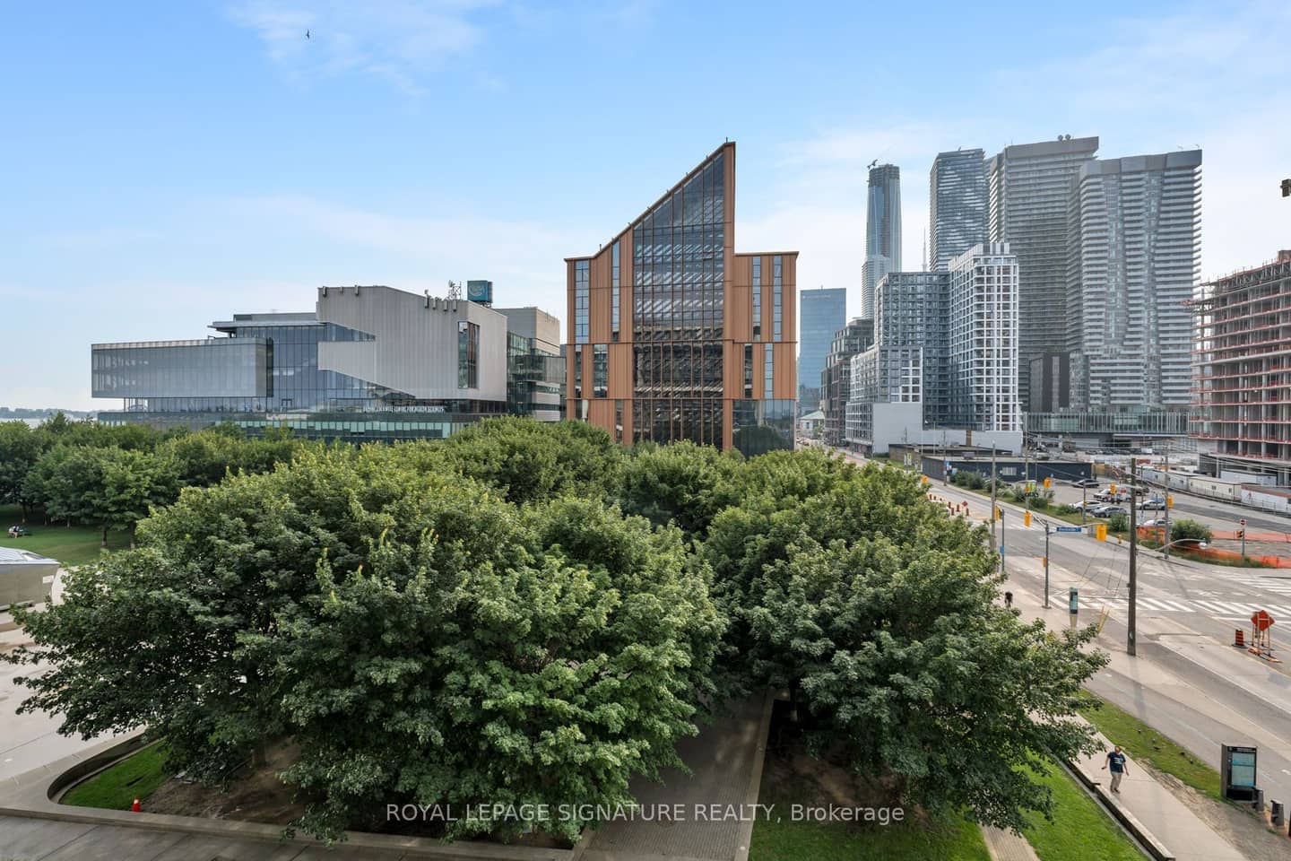 15 Merchants' Wharf 442, Toronto, ON M5A 0N8