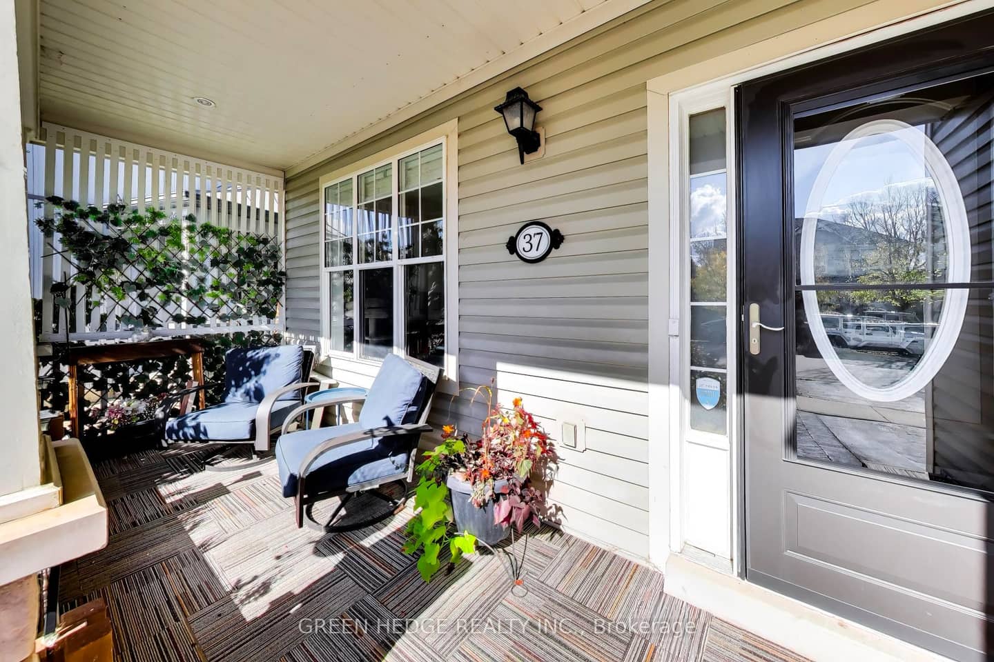 37 Hurst Street, Halton Hills, ON L7J 2Z8