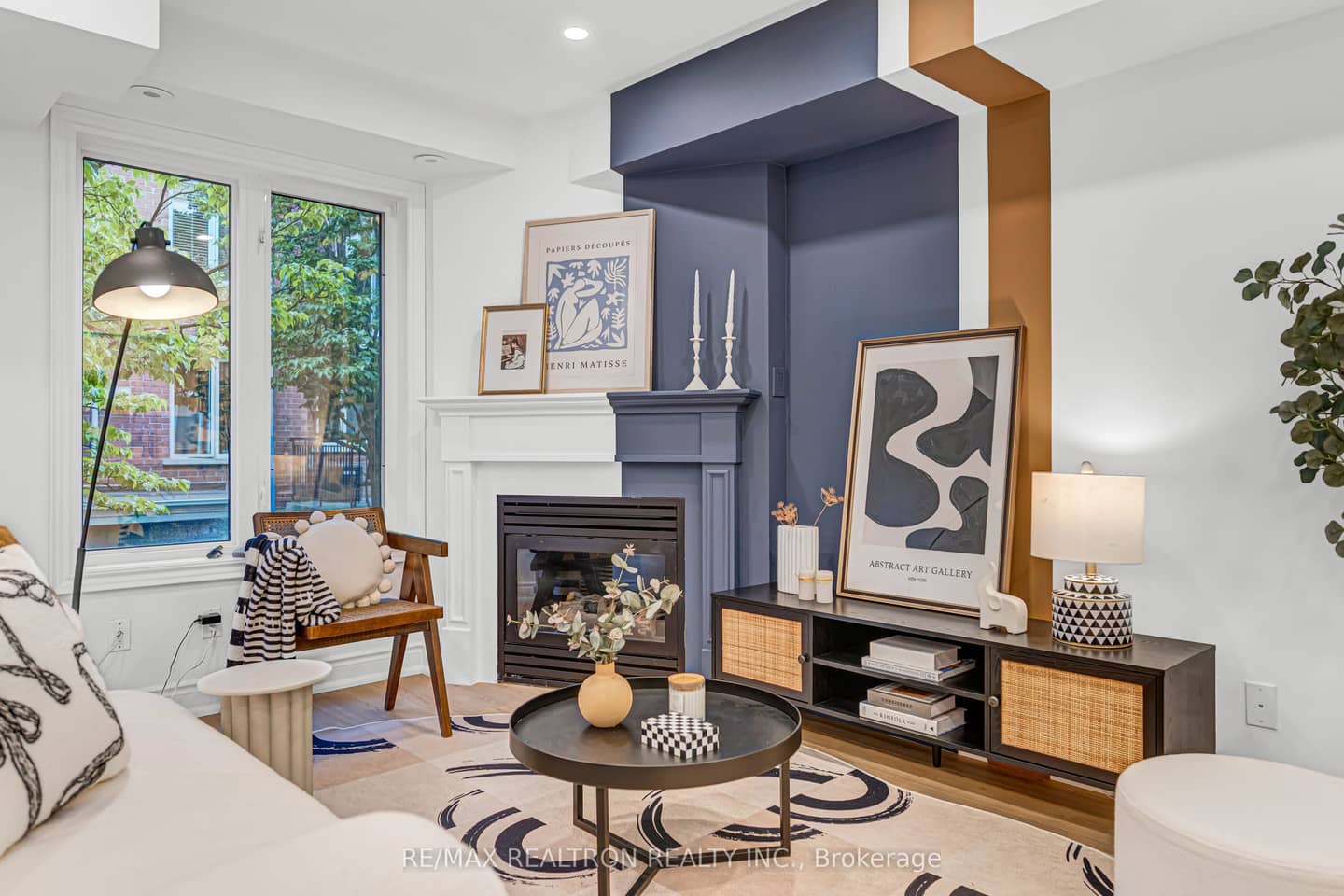 50 Joe Shuster Way 205, Toronto, ON M6K 1Y8