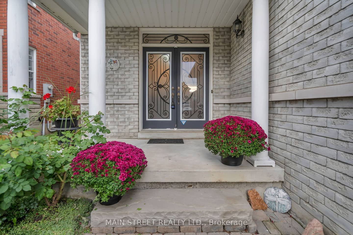 27 Blackbird Crescent, Richmond Hill, ON L4E 4B2