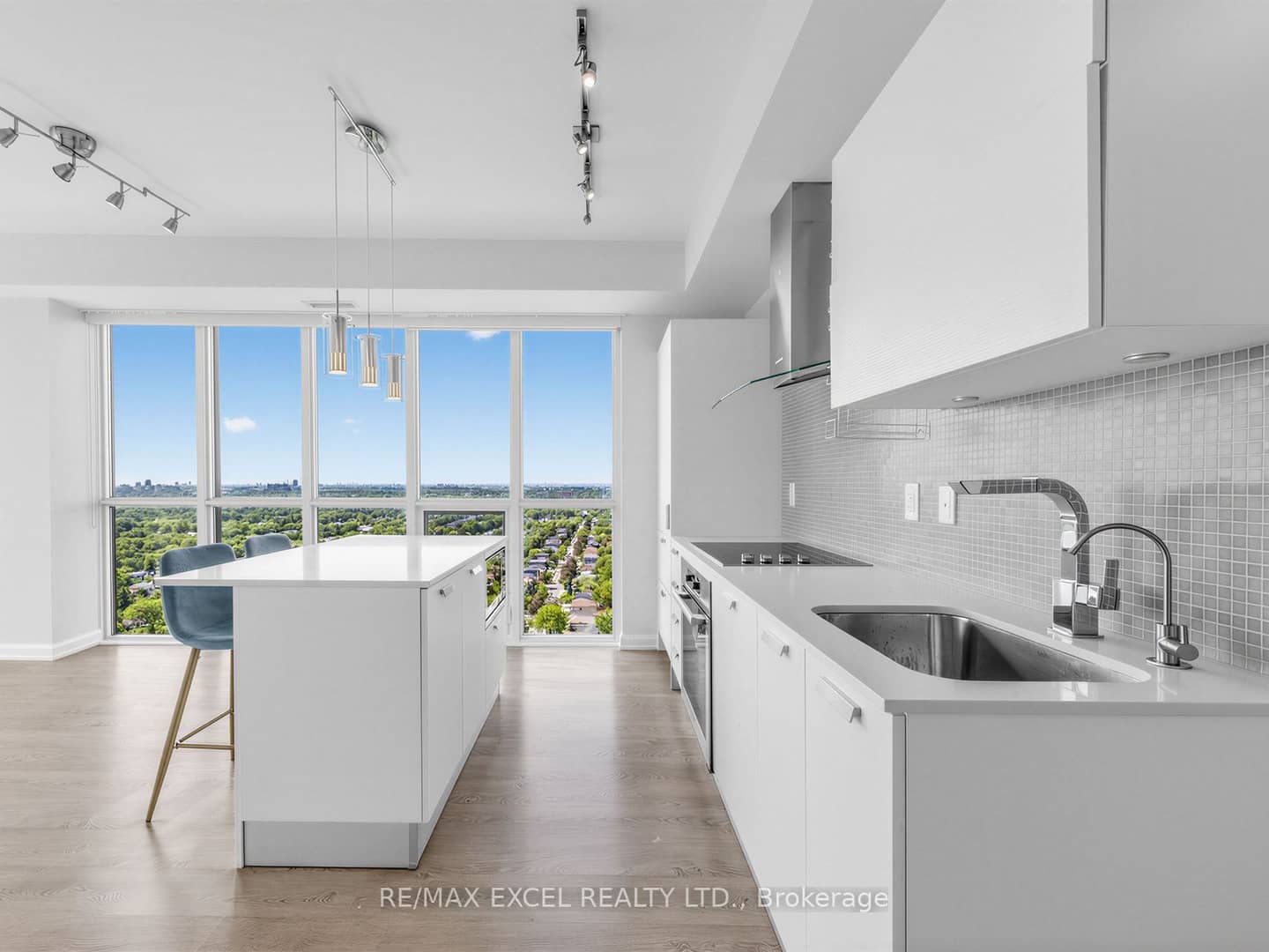 11 Bogert Avenue 2403, Toronto, ON M2N 0H4