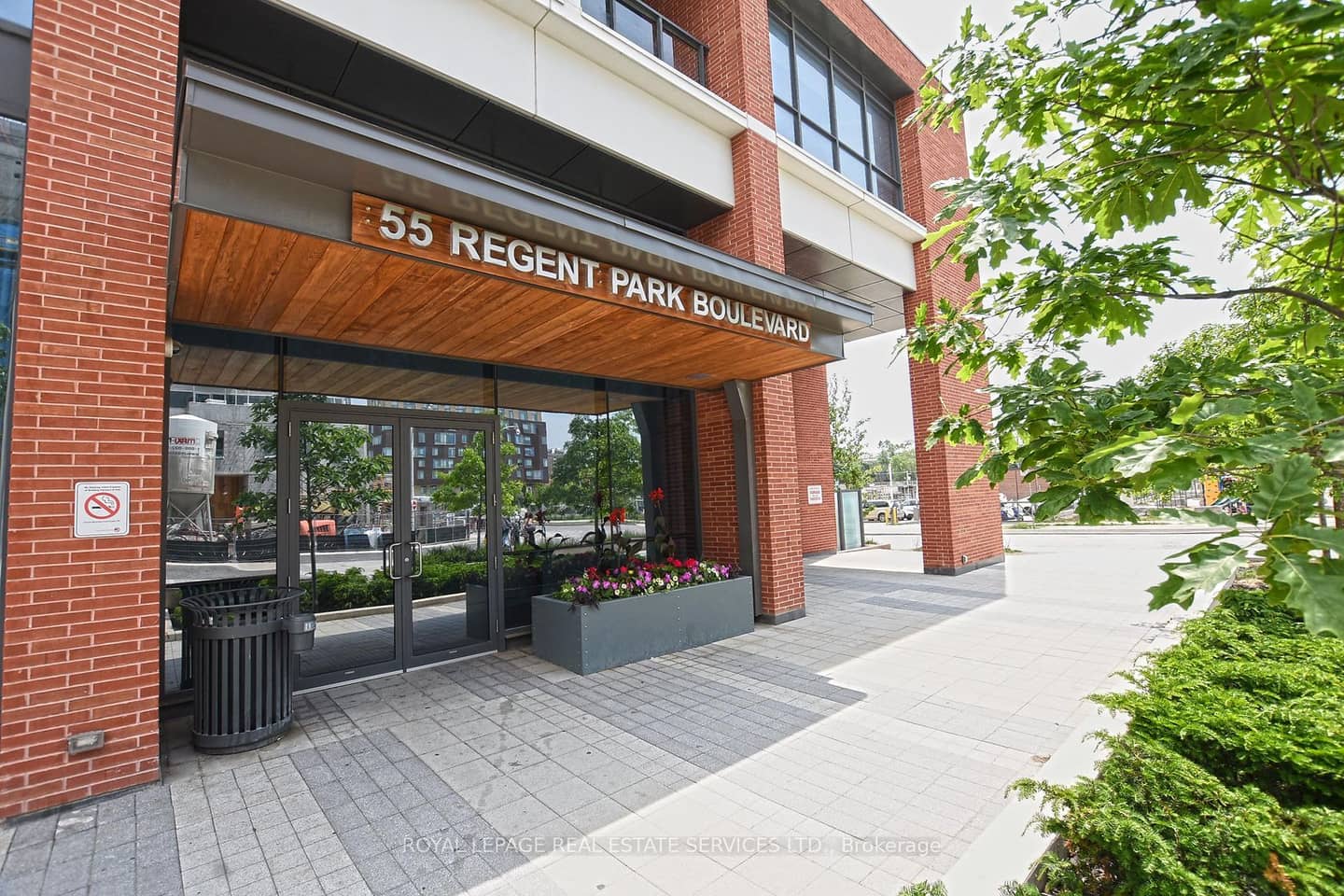 55 Regent Park Boulevard 2708, Toronto, ON M5A 0C2