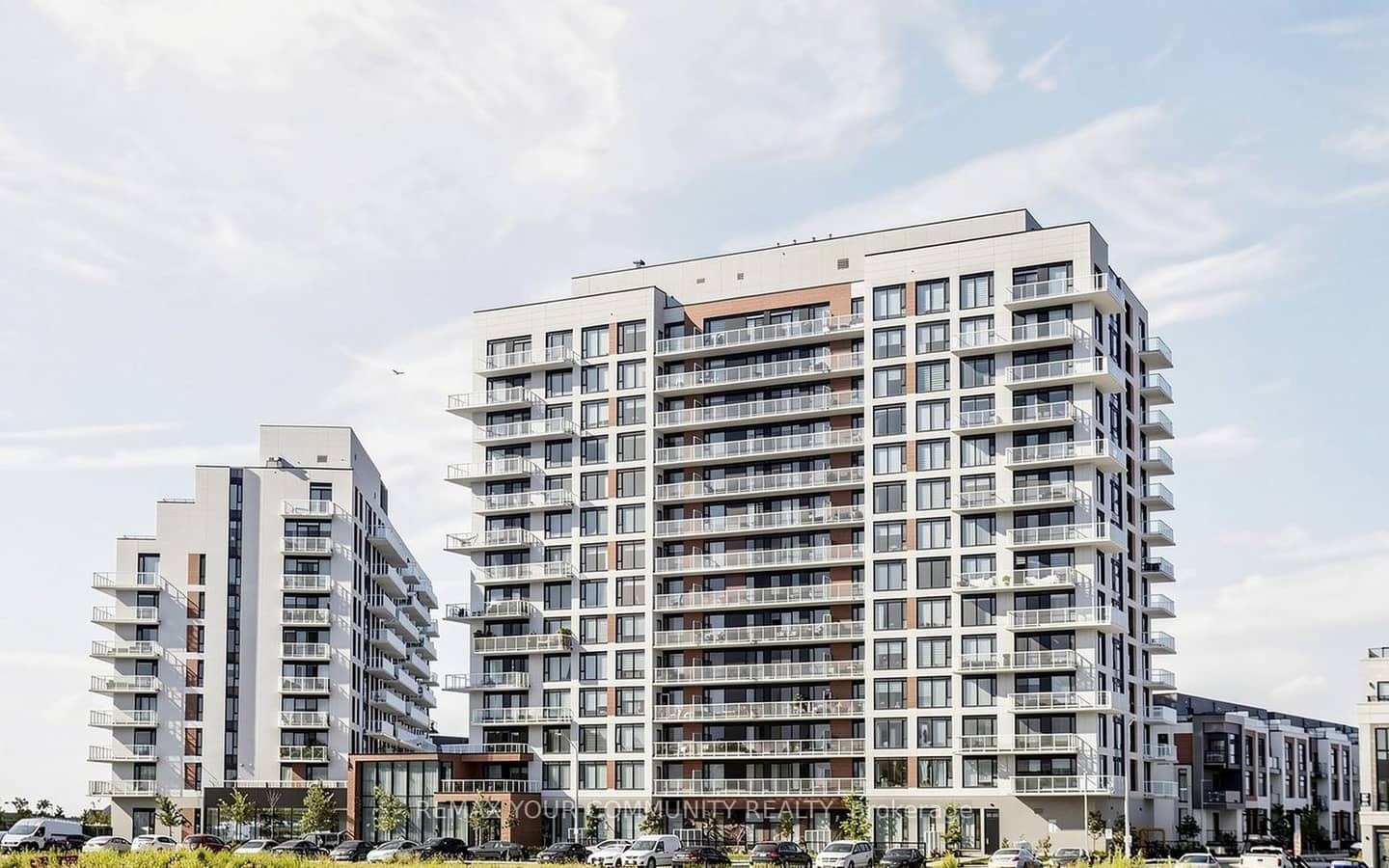 2 David Eyer Road 524, Richmond Hill, ON L4S 0N6