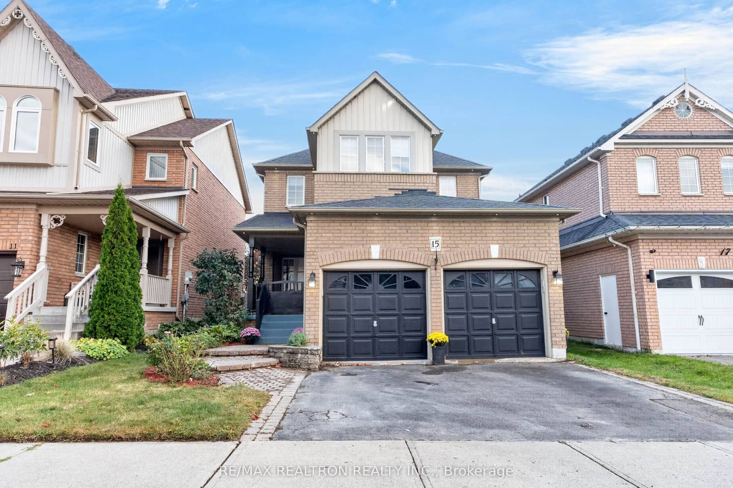 15 Iberville Road, Whitby, ON L1M 1H6