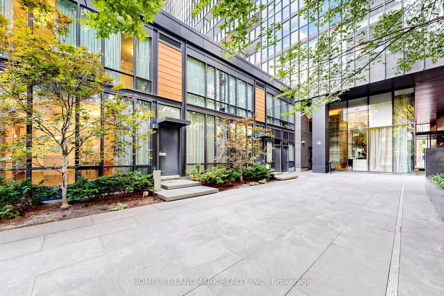 110 Charles Street E Th03, Toronto, ON M4Y 1T5