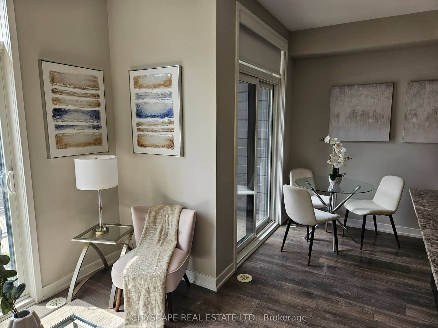 31 Florence Street 9, Toronto, ON M6K 0C5