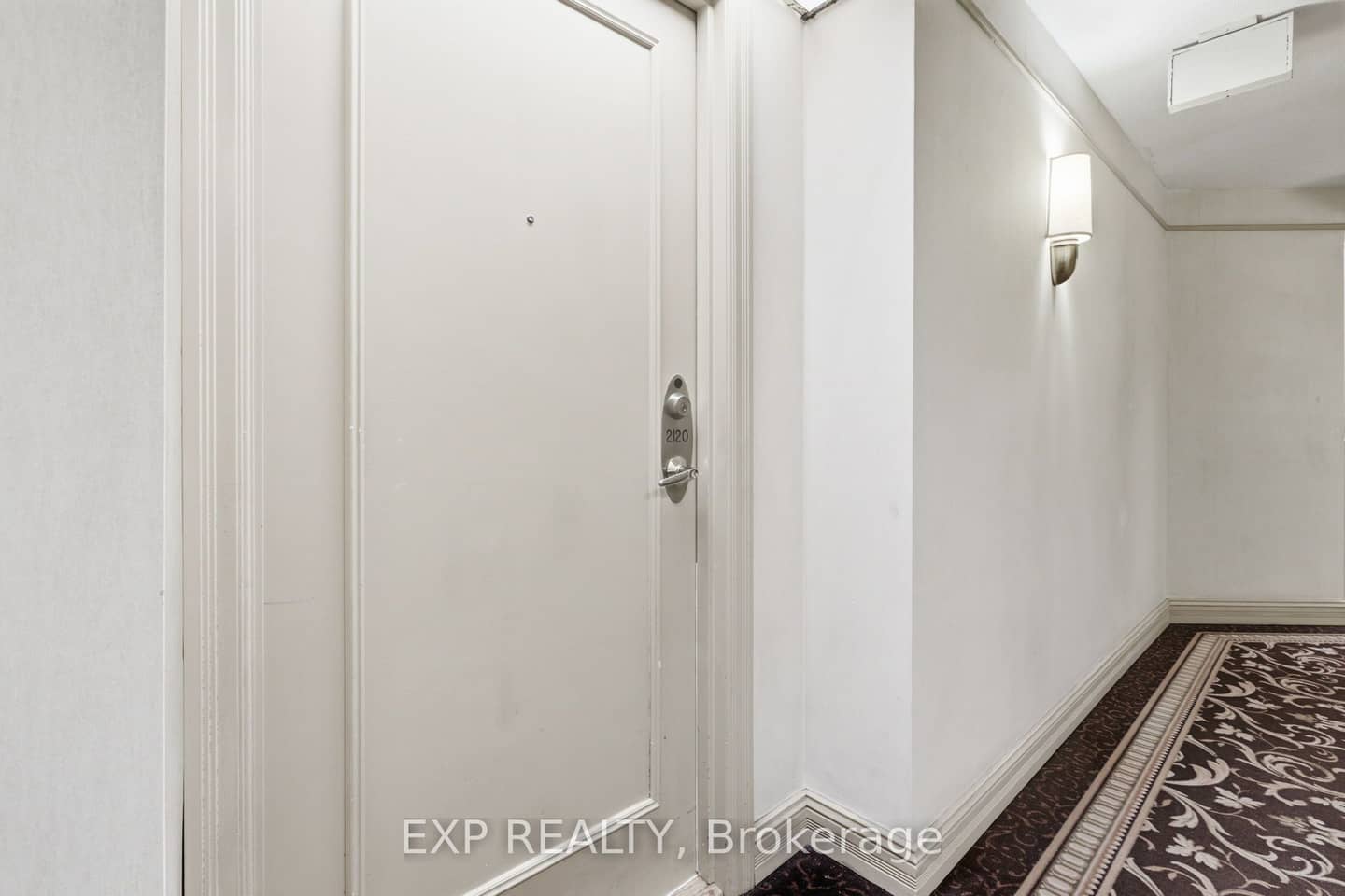 25 Kingsbridge Garden Circle 2120, Mississauga, ON L5R 4B1