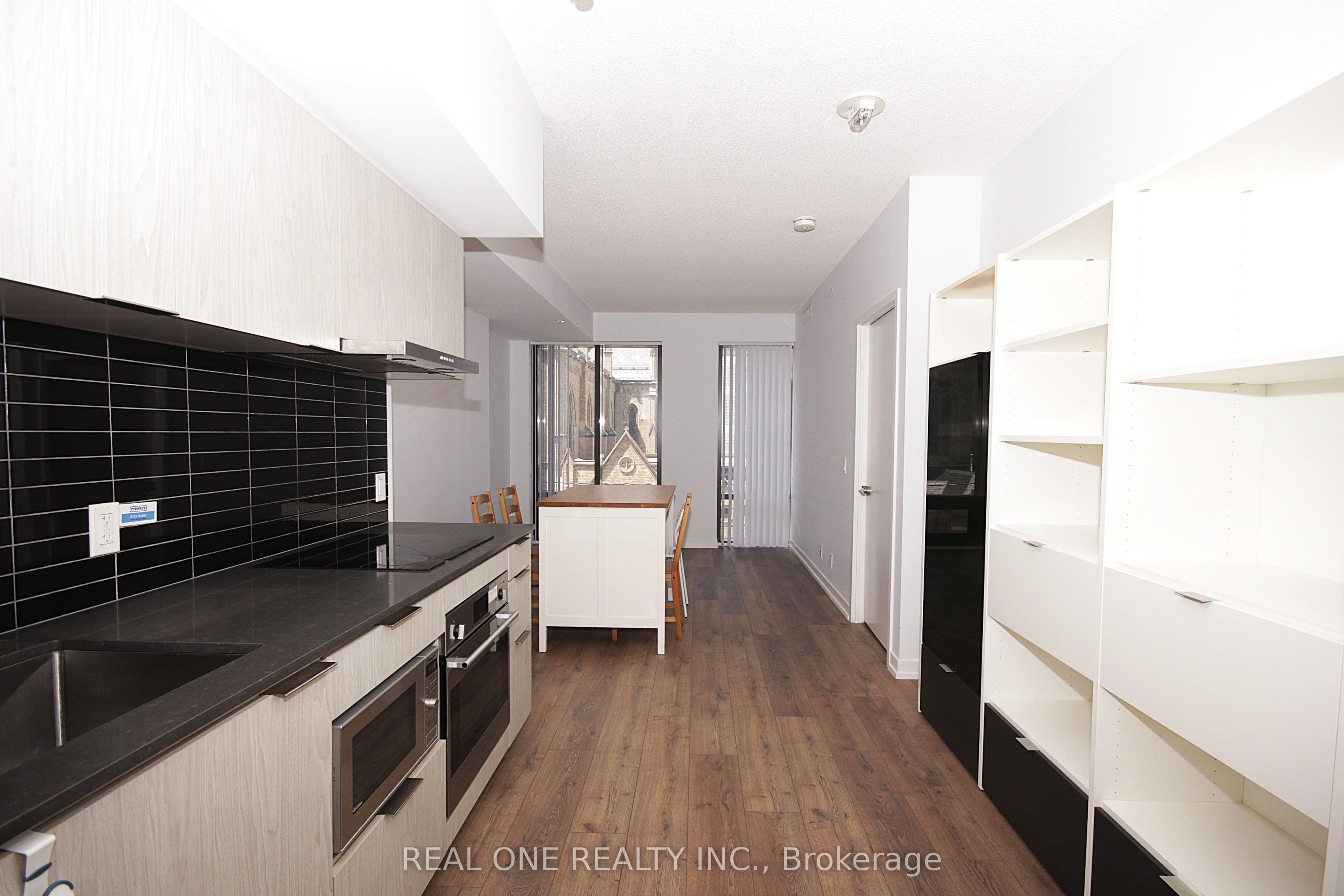 60 Shuter Street 216, Toronto, ON M5B 1A8