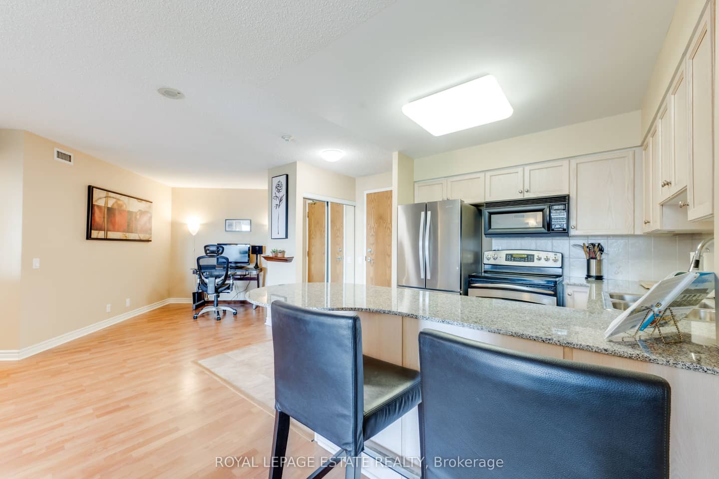 1720 Eglinton Avenue E 623, Toronto, ON M4A 2X8