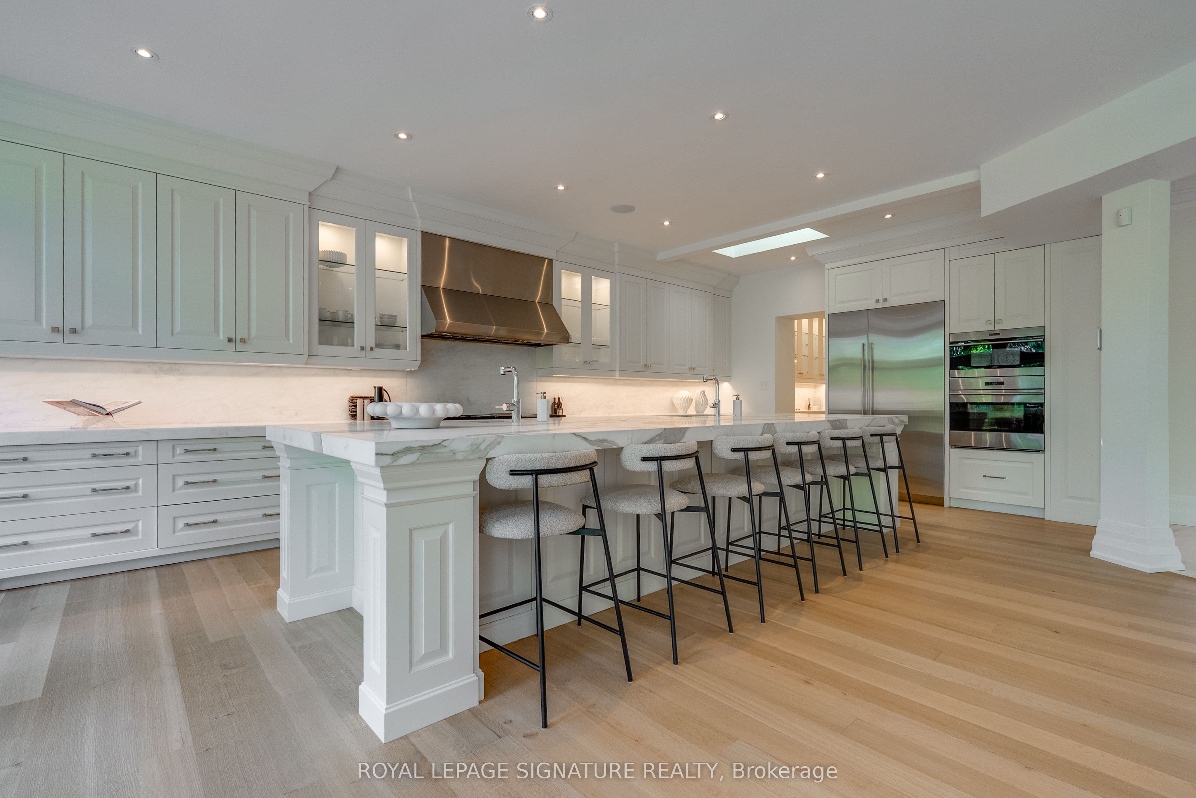 27 Teddington Park Avenue, Toronto, ON M4N 2C4