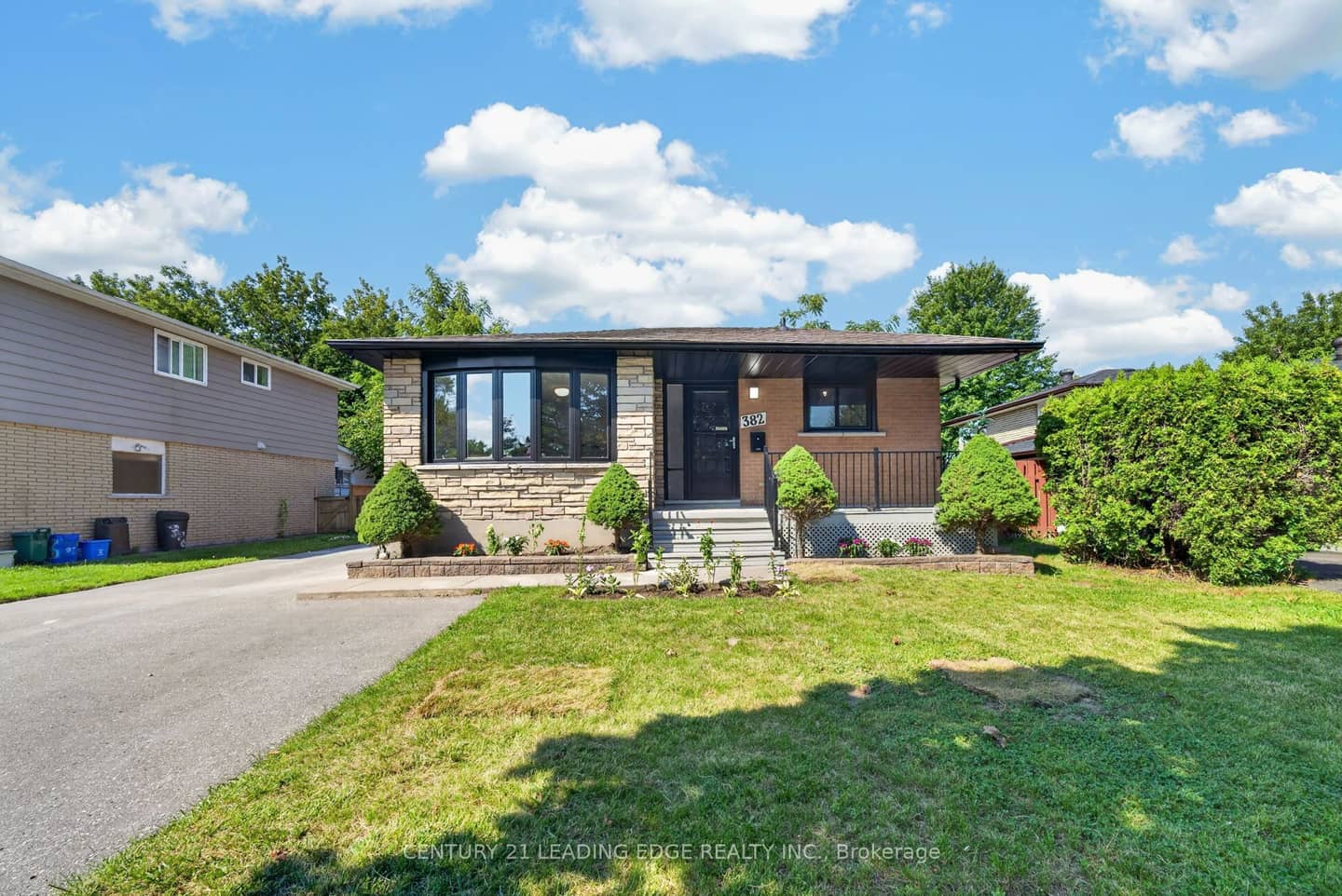 382 Fairlawn Street, Oshawa, ON L1J 4R3