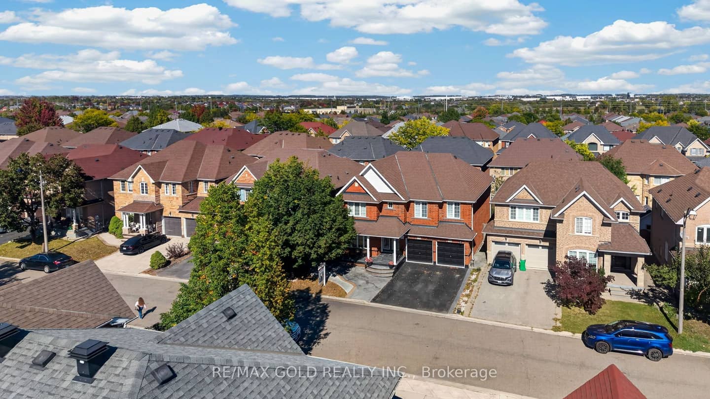 19 Briardale Road, Brampton, ON L7A 1S4