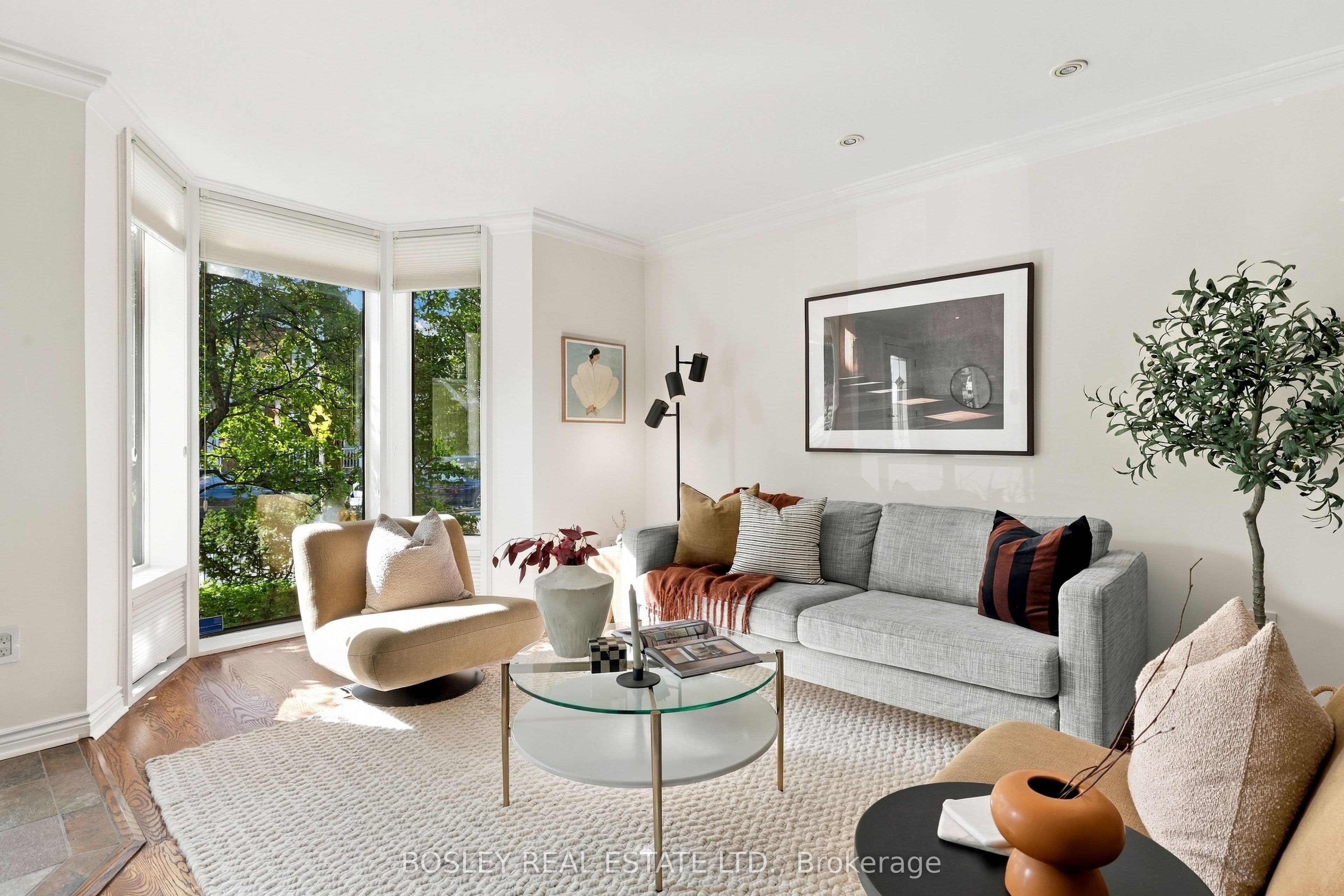 22 Cavell Avenue, Toronto, ON M4K 1L6