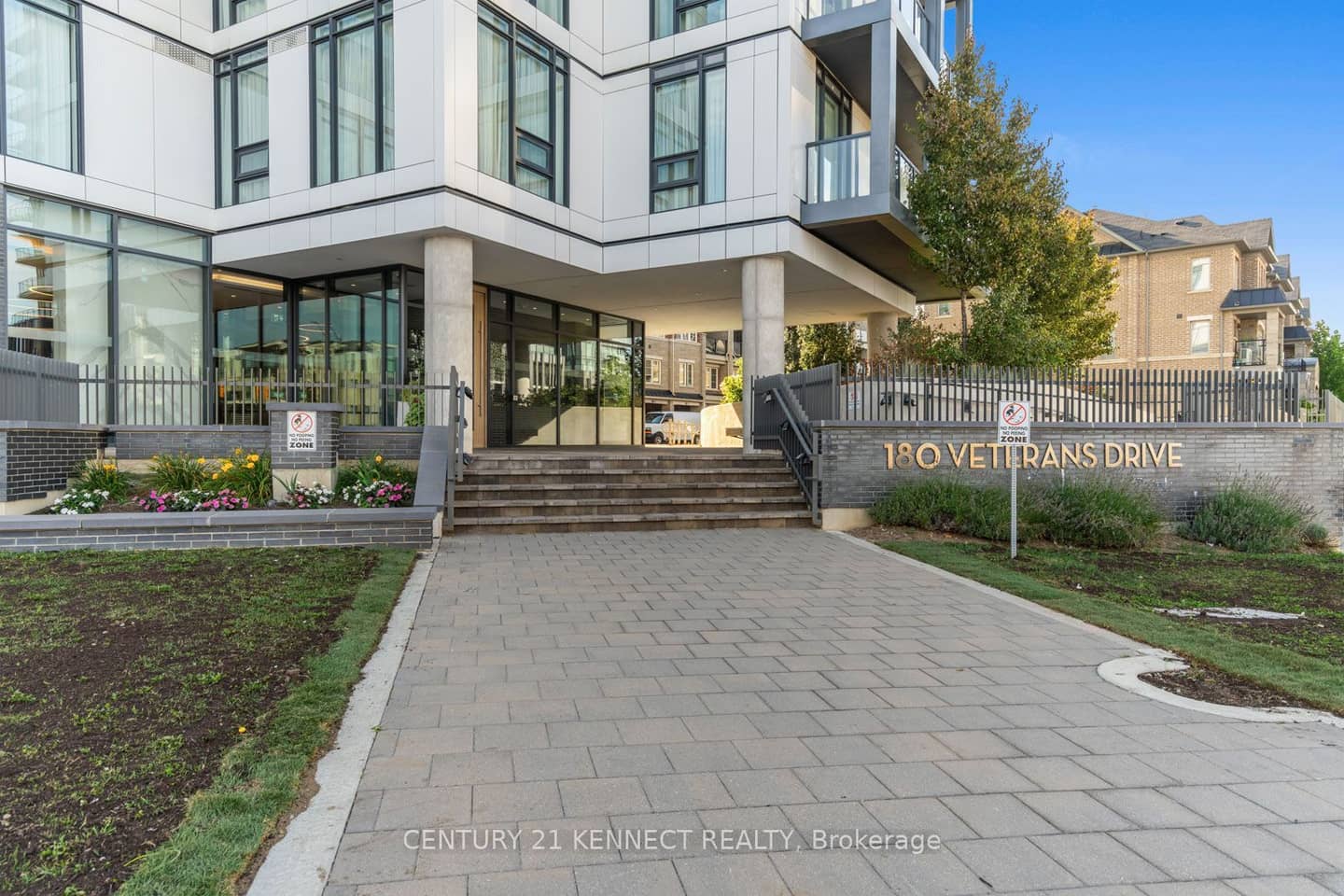 180 Veterans Drive 101, Brampton, ON L7A 1H2