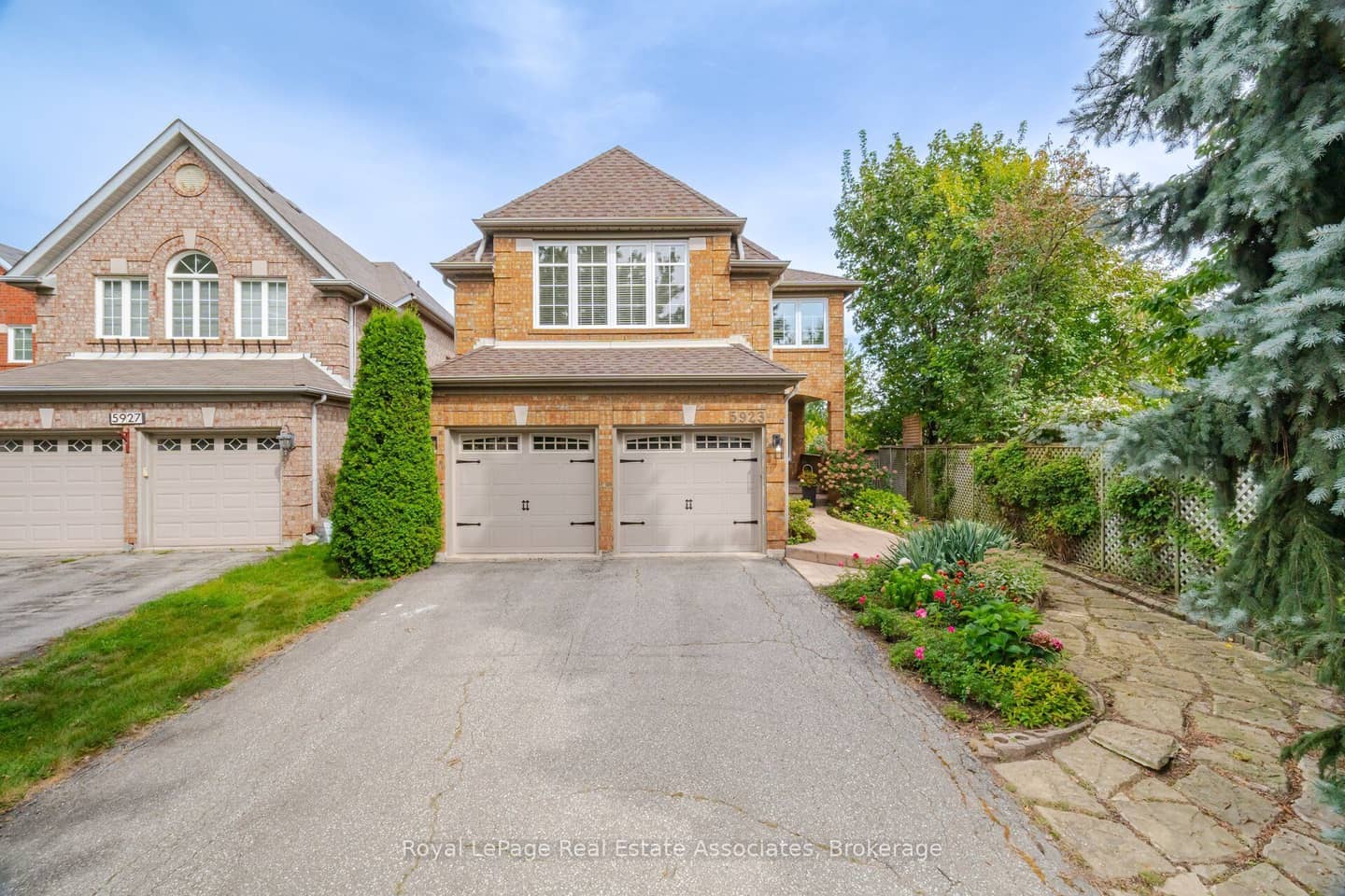 5923 Tweed Court, Mississauga, ON L5M 5S6