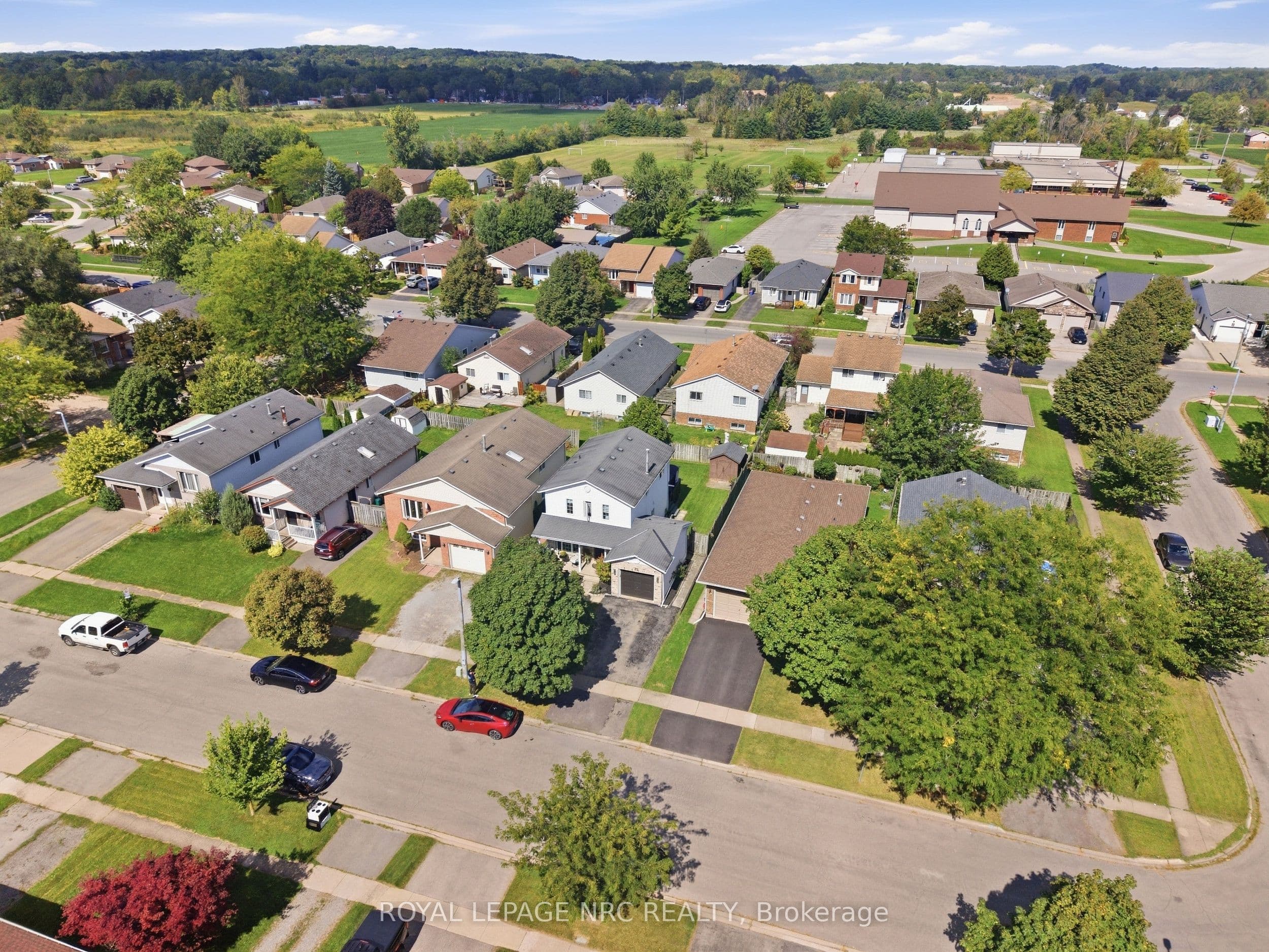 32 Poplar Crescent, Welland, ON L3C 6W5